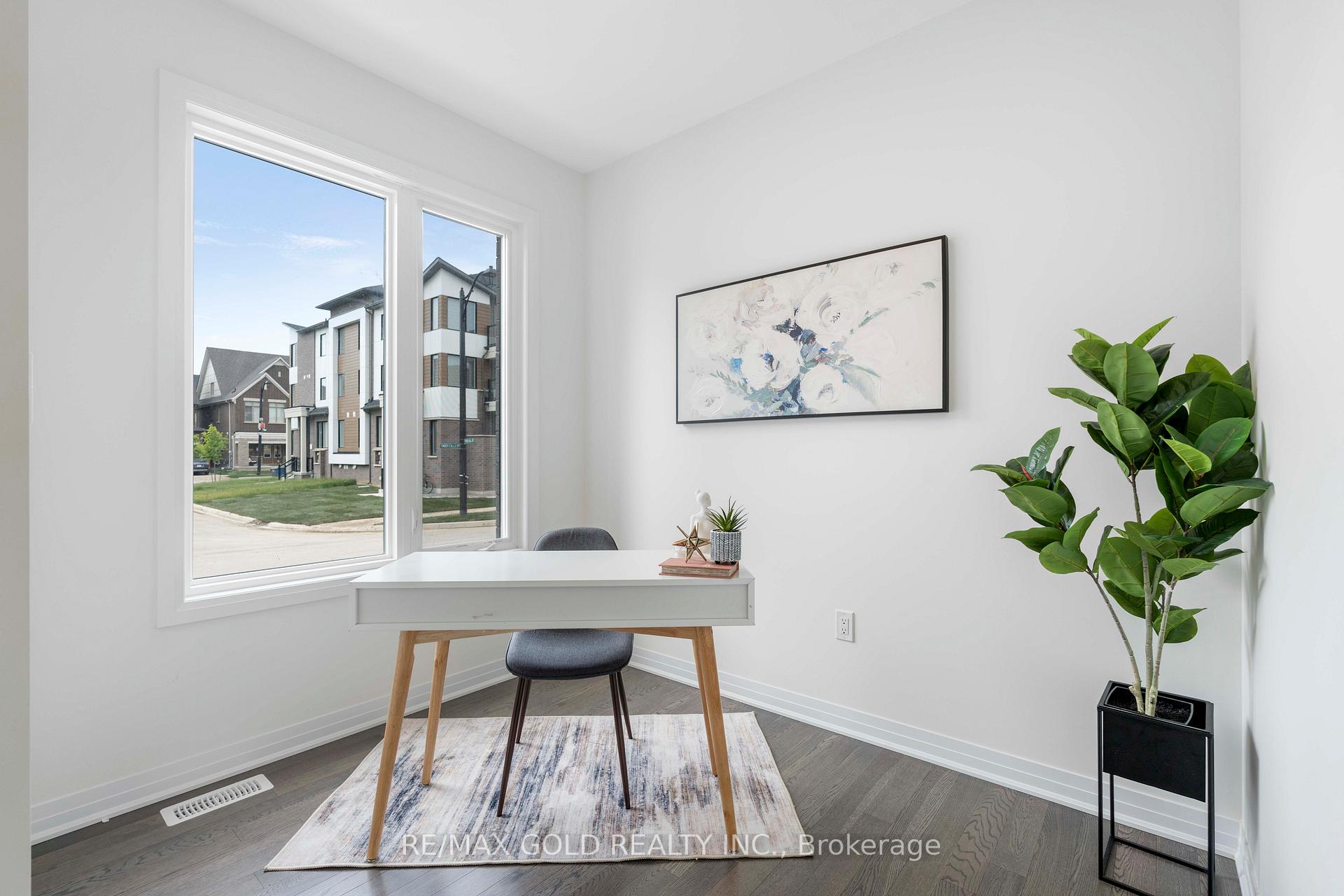 Photo 5 of 39 Timber Falls Drive, Brampton, Northwest Brampton — HOMEH