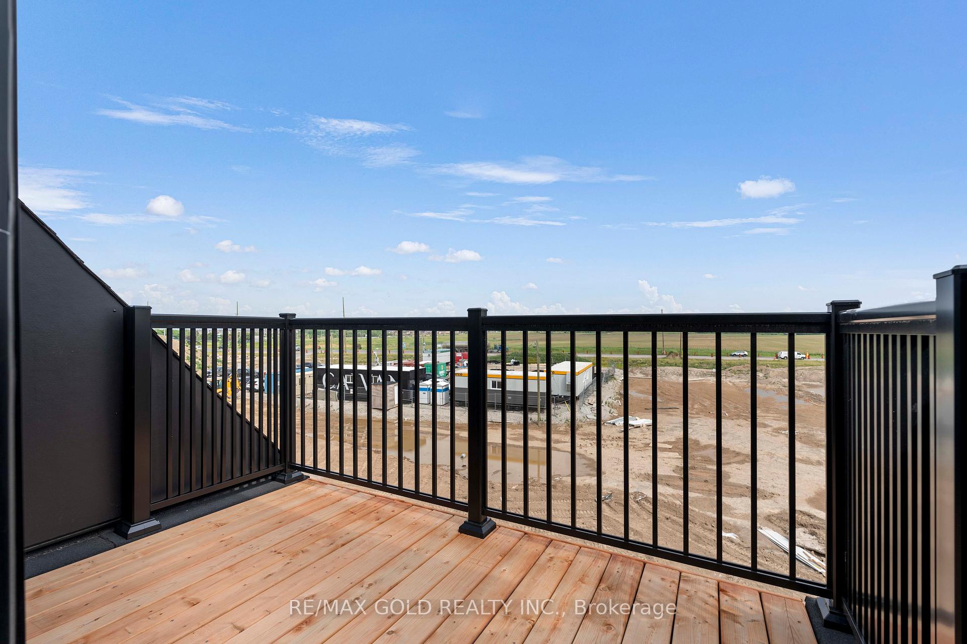 Photo 34 of 39 Timber Falls Drive, Brampton, Northwest Brampton — HOMEH