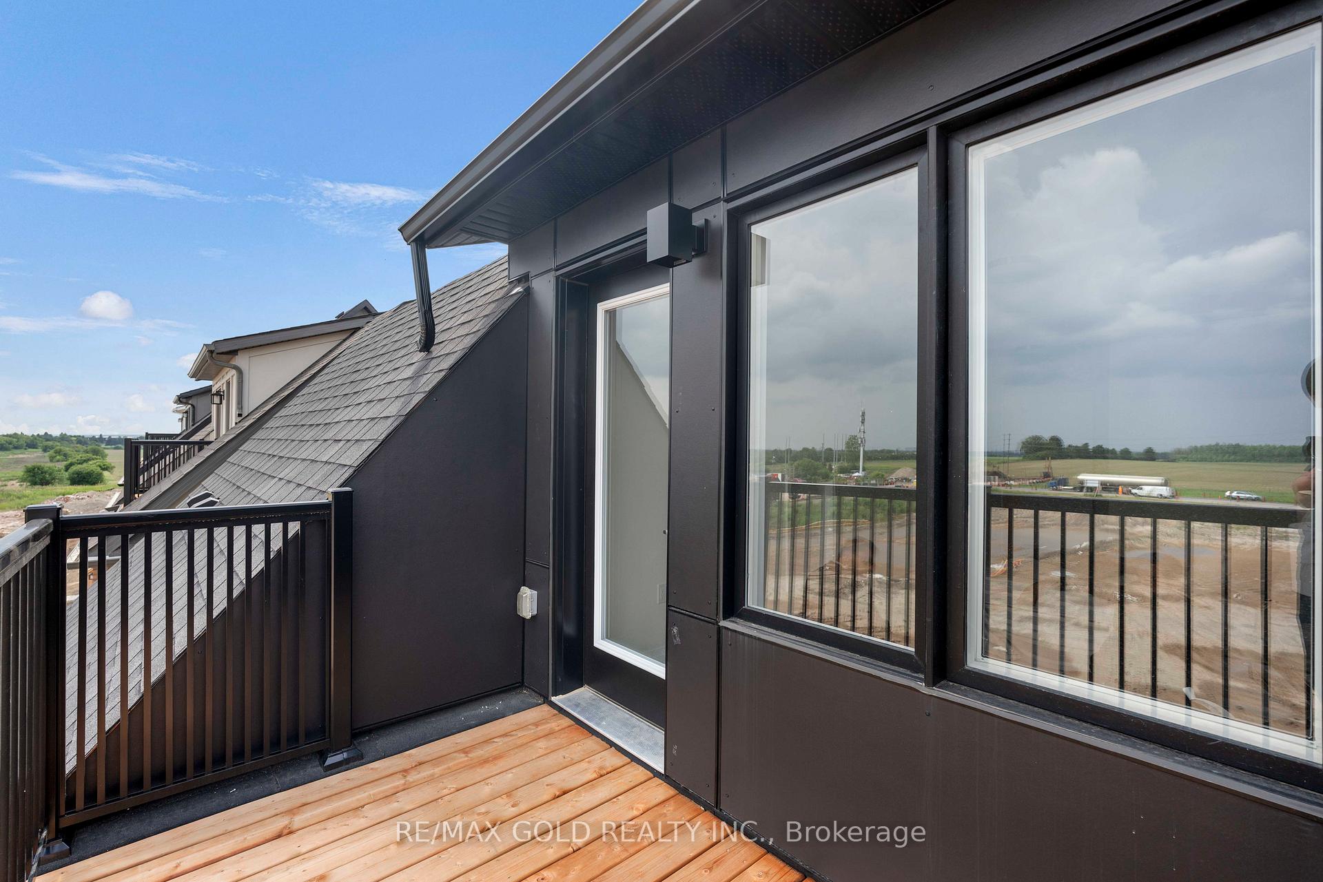 Photo 35 of 39 Timber Falls Drive, Brampton, Northwest Brampton — HOMEH