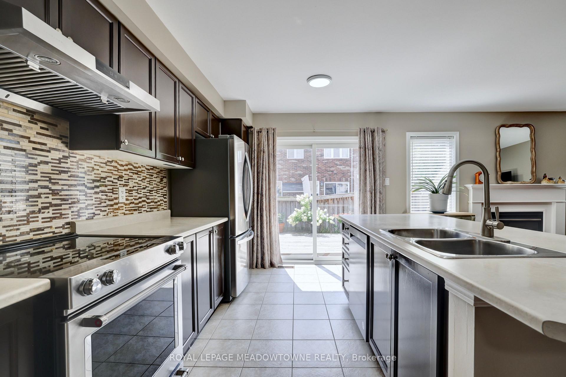 Photo 8 of 601 Cargill Path, Milton, Coates — HOMEH