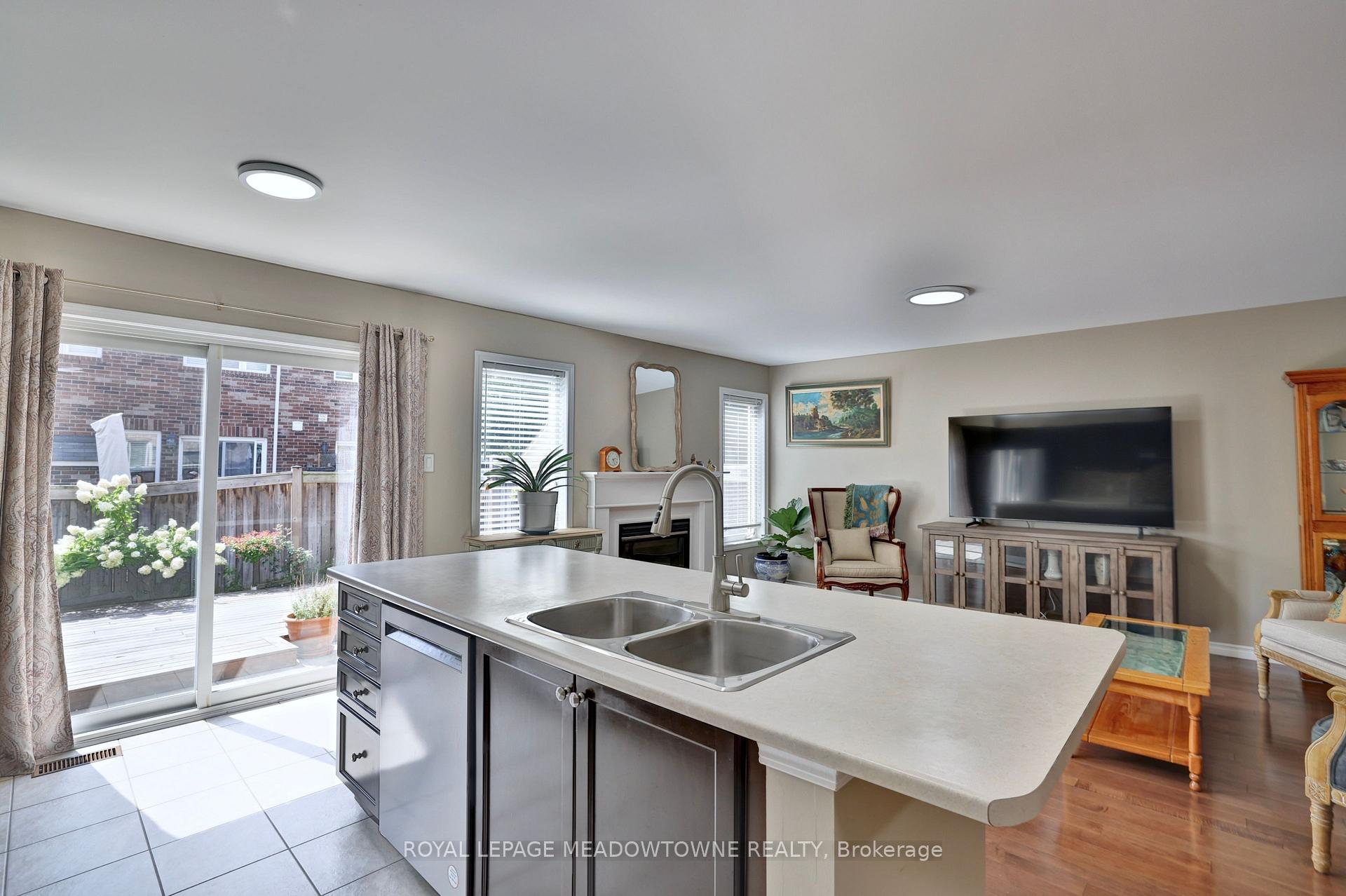Photo 10 of 601 Cargill Path, Milton, Coates — HOMEH