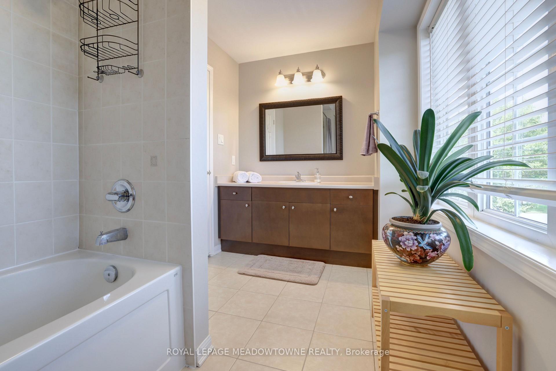 Photo 17 of 601 Cargill Path, Milton, Coates — HOMEH