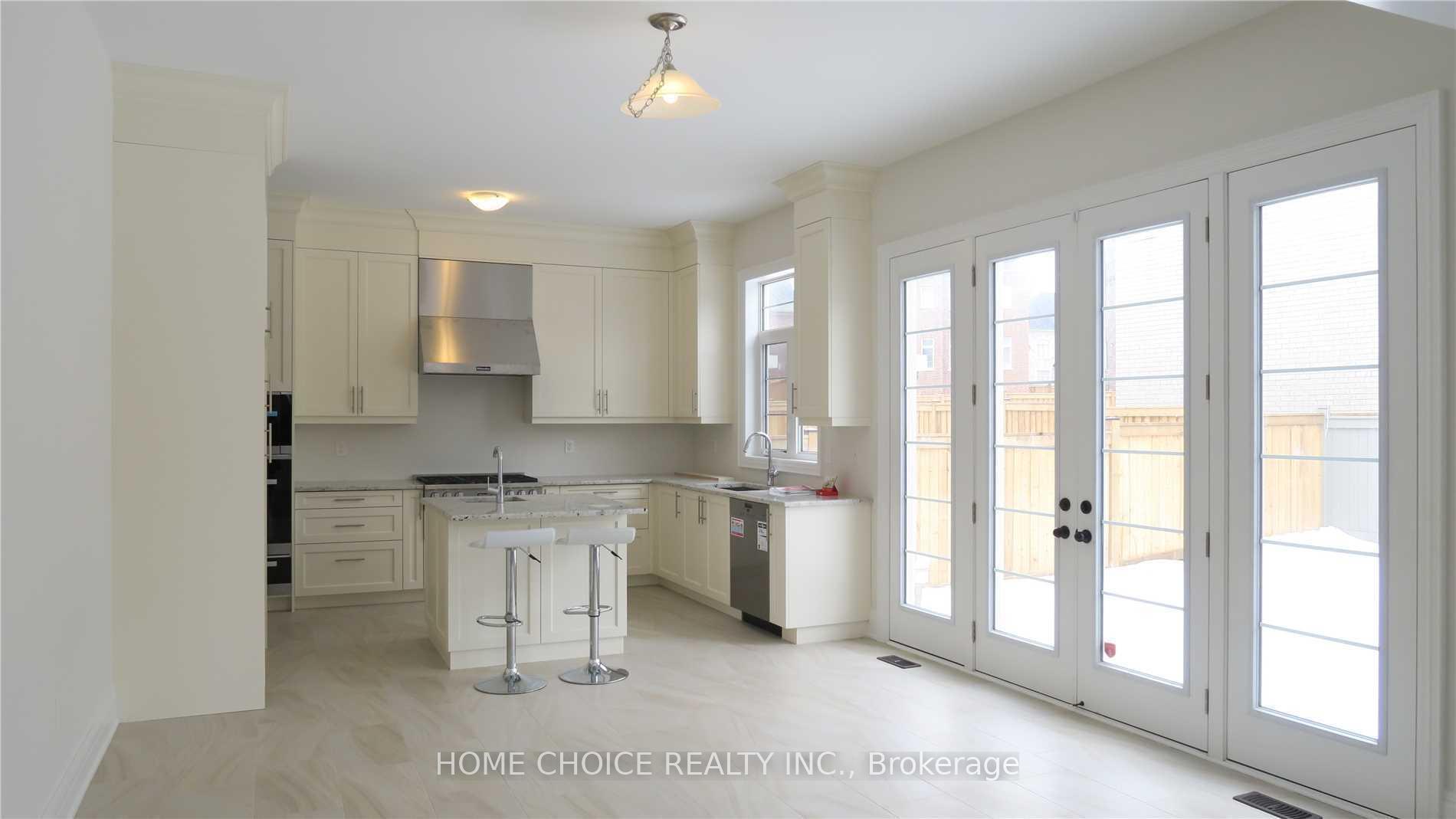 Photo 6 of 120 Hurst Avenue, Vaughan, Patterson — HOMEH