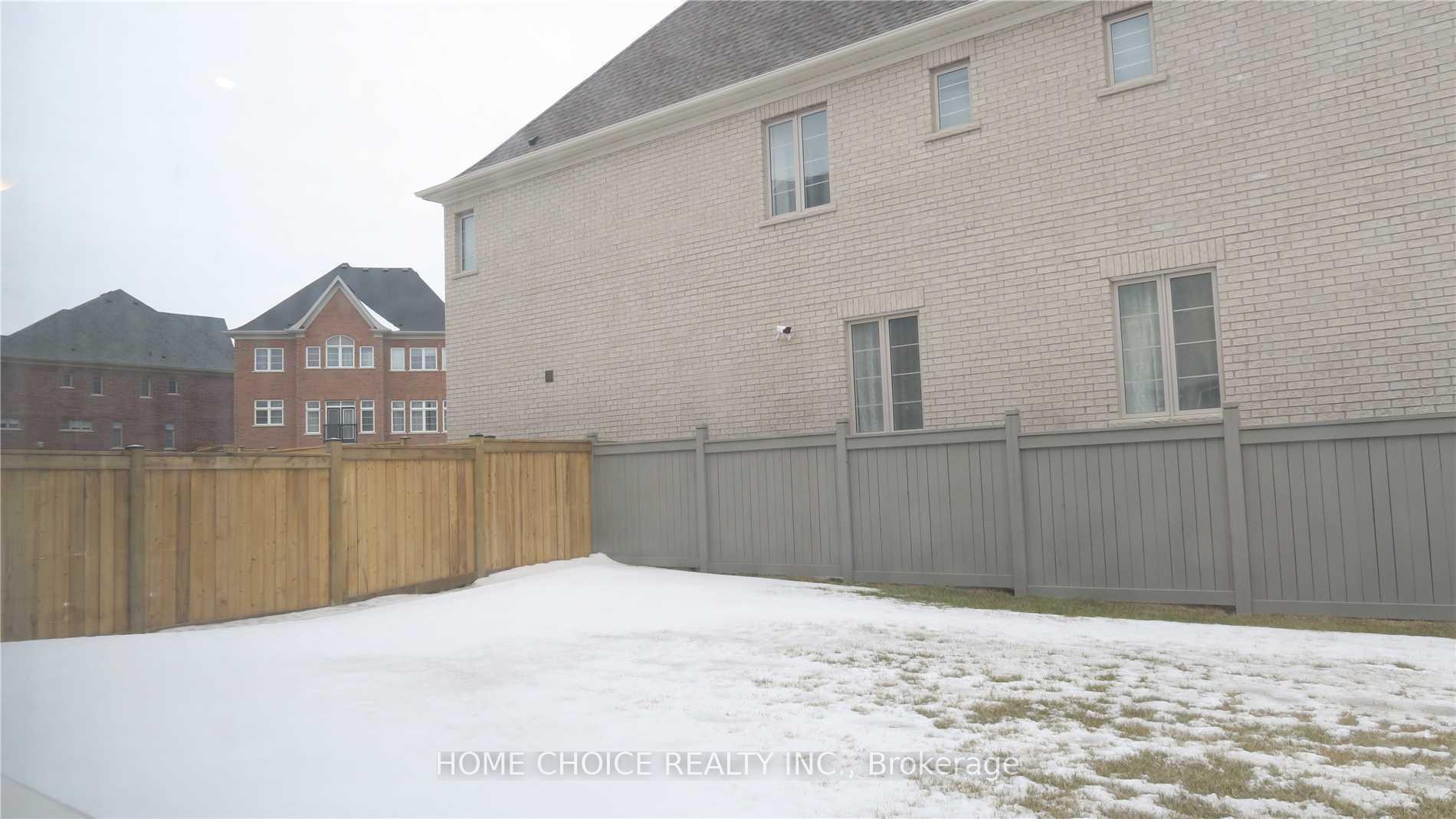 Photo 9 of 120 Hurst Avenue, Vaughan, Patterson — HOMEH