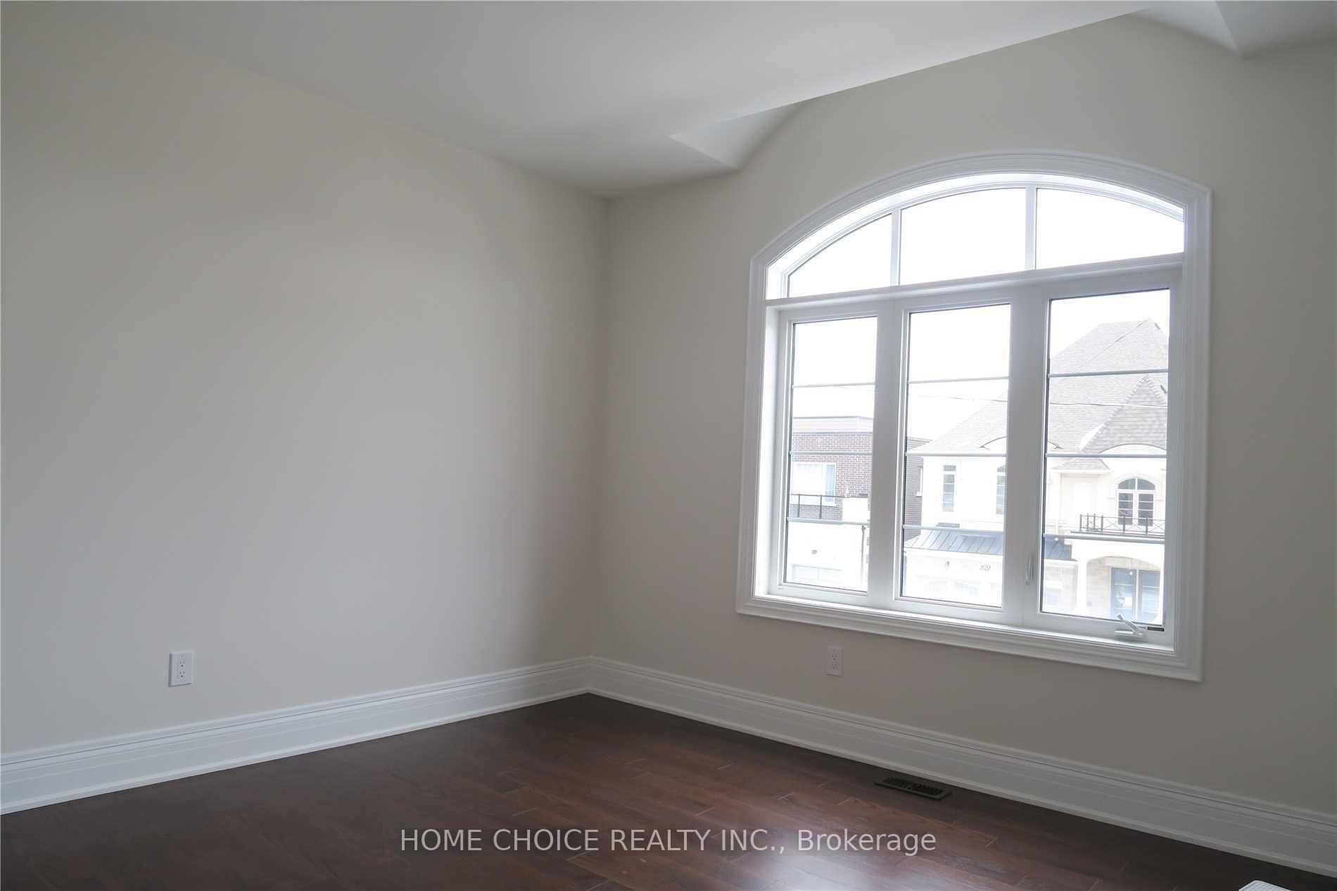 Photo 16 of 120 Hurst Avenue, Vaughan, Patterson — HOMEH