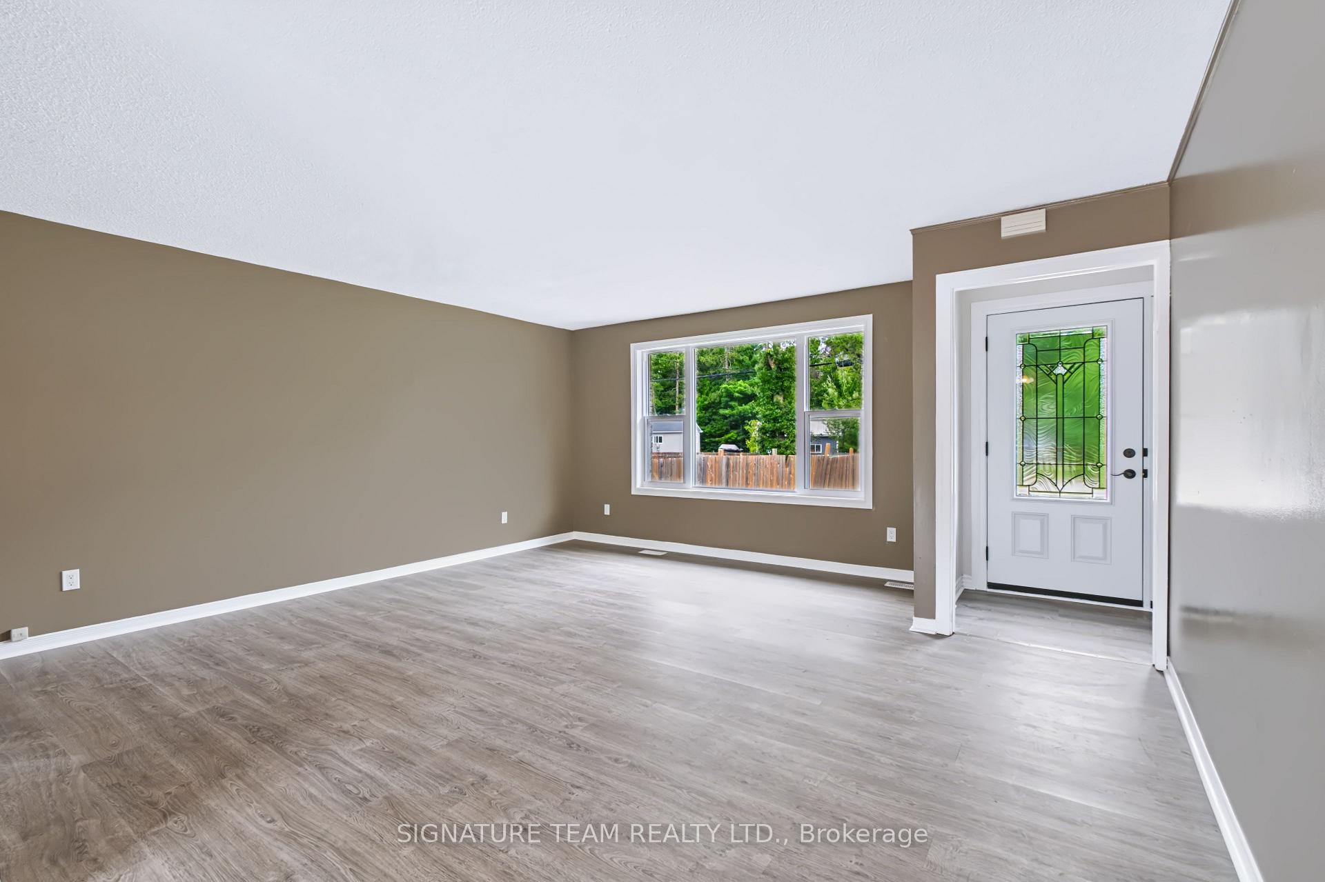 Photo 3 of 189 Schwanz Road, Petawawa, Petawawa — HOMEH