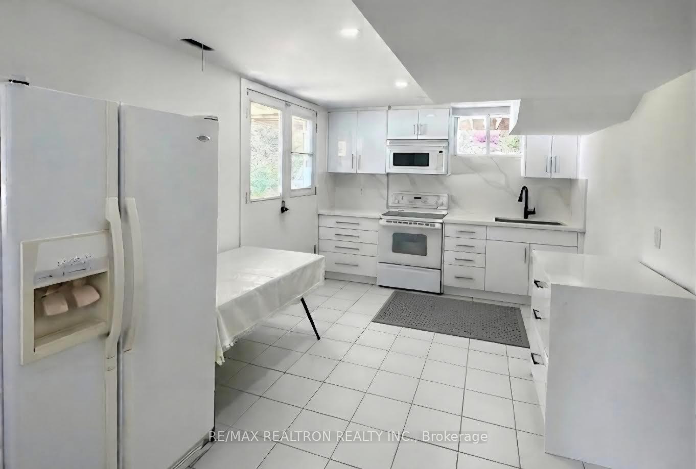 Photo 8 of 55 Cromarty Place, Vaughan, Maple — HOMEH