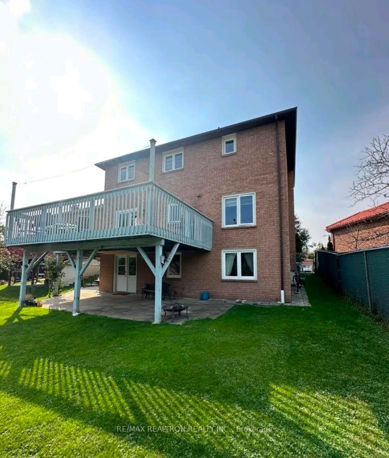 Photo 14 of 55 Cromarty Place, Vaughan, Maple — HOMEH