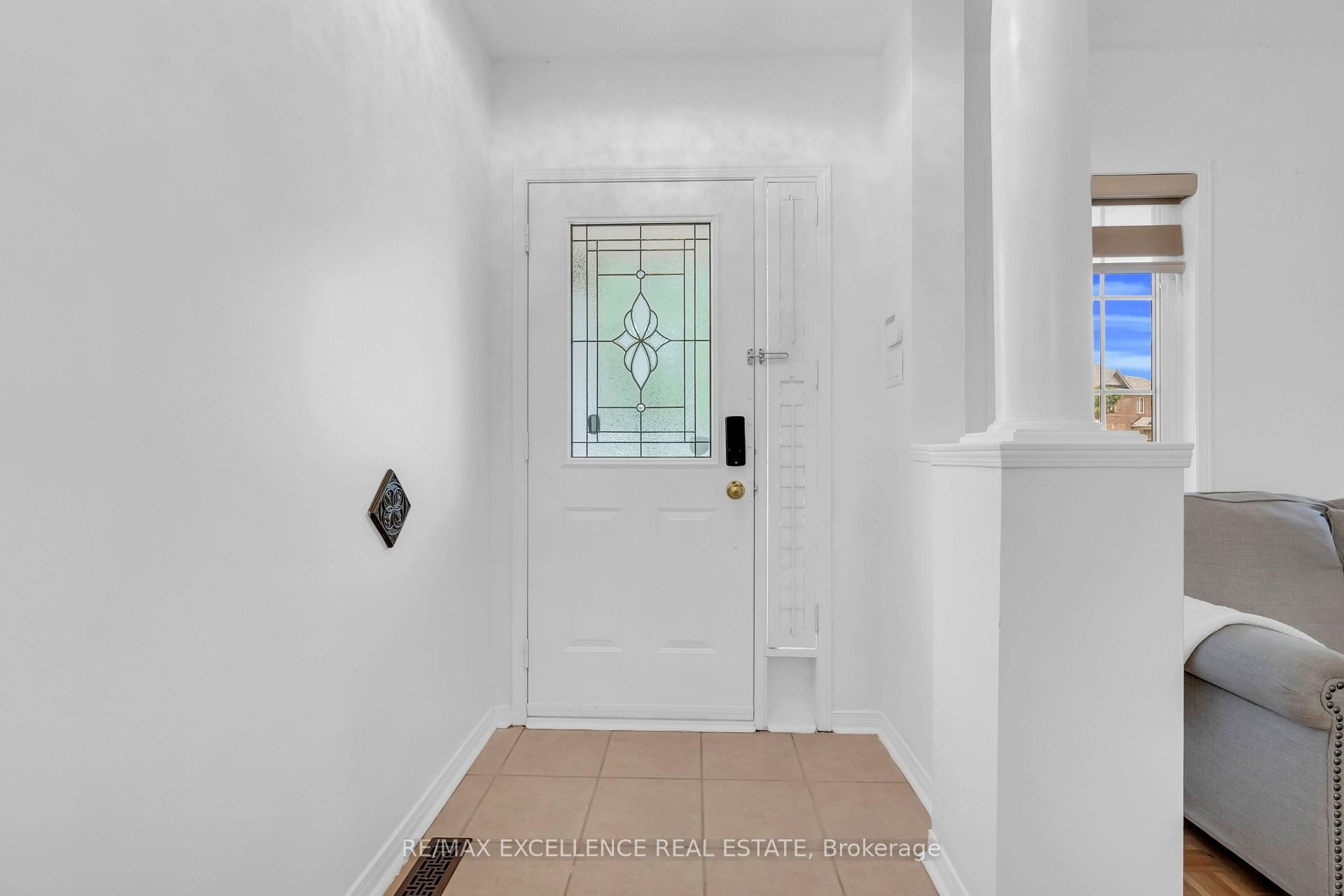 Photo 2 of 50 Jewel Crescent, Brampton, Sandringham-Wellington — HOMEH