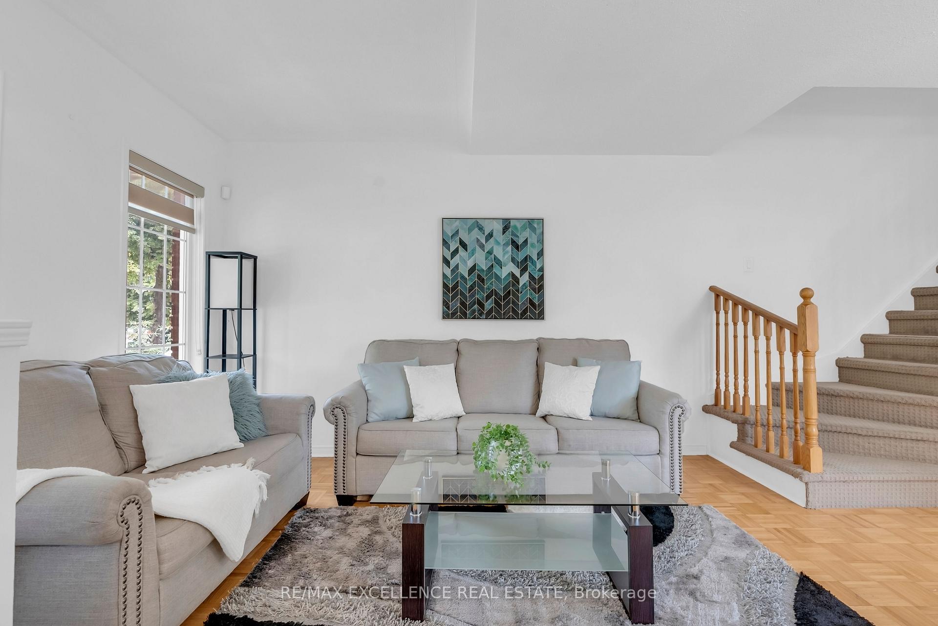 Photo 4 of 50 Jewel Crescent, Brampton, Sandringham-Wellington — HOMEH
