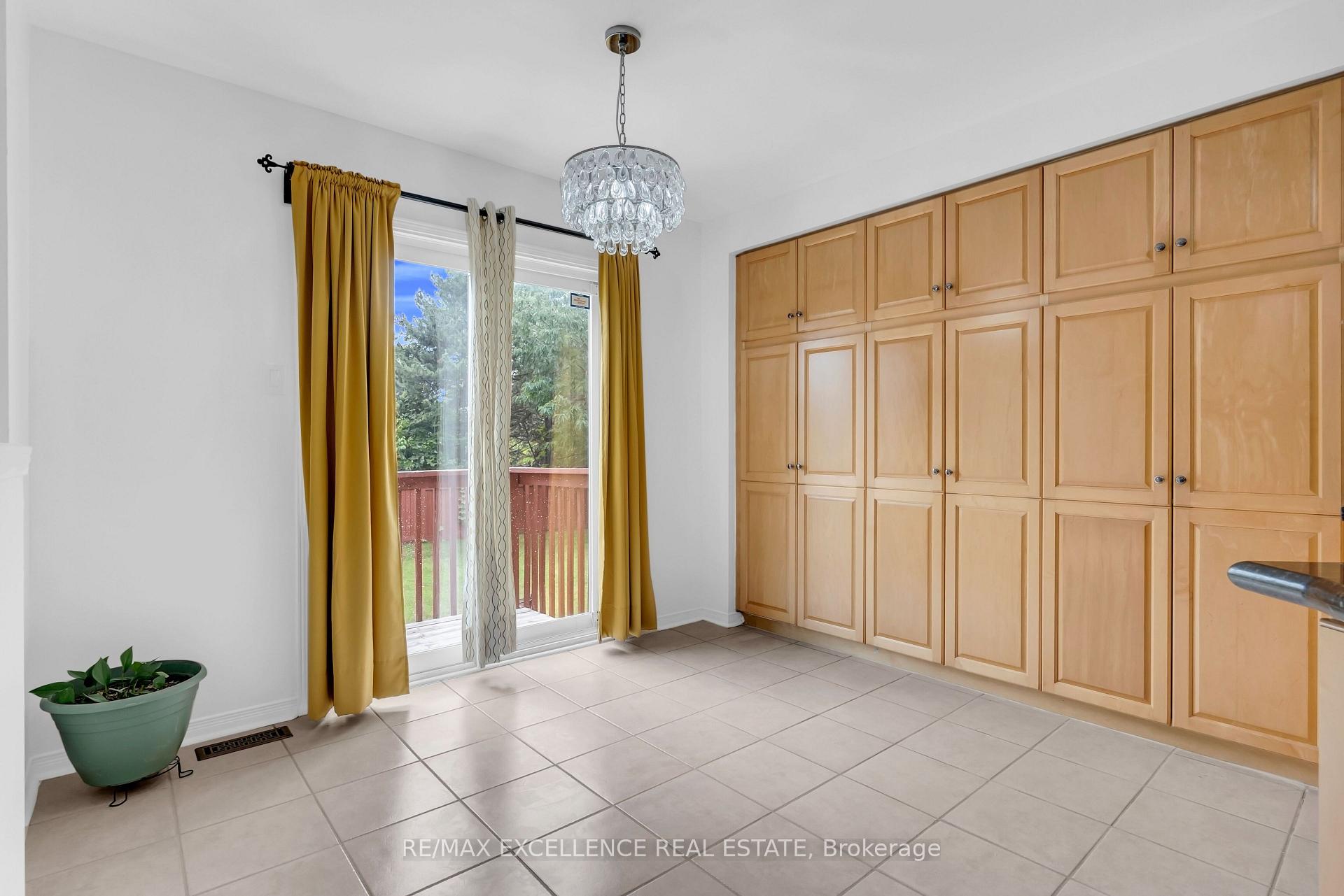 Photo 15 of 50 Jewel Crescent, Brampton, Sandringham-Wellington — HOMEH