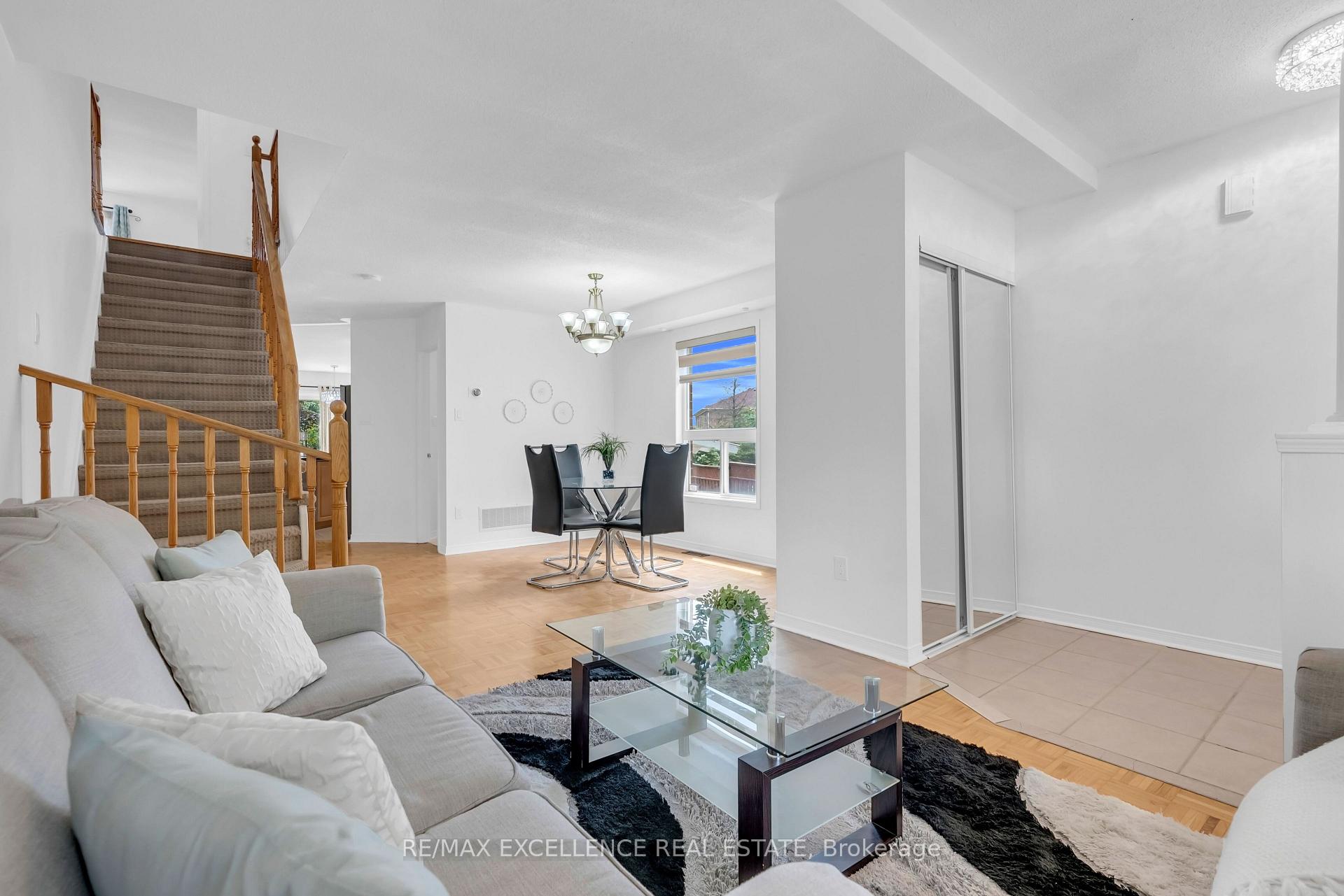 Photo 17 of 50 Jewel Crescent, Brampton, Sandringham-Wellington — HOMEH