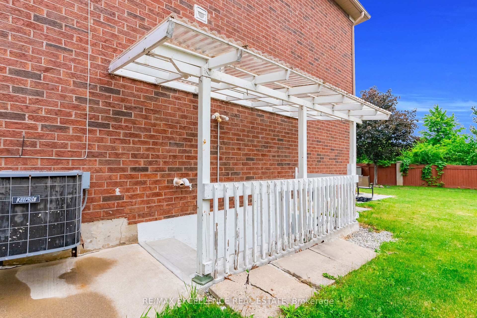 Photo 29 of 50 Jewel Crescent, Brampton, Sandringham-Wellington — HOMEH