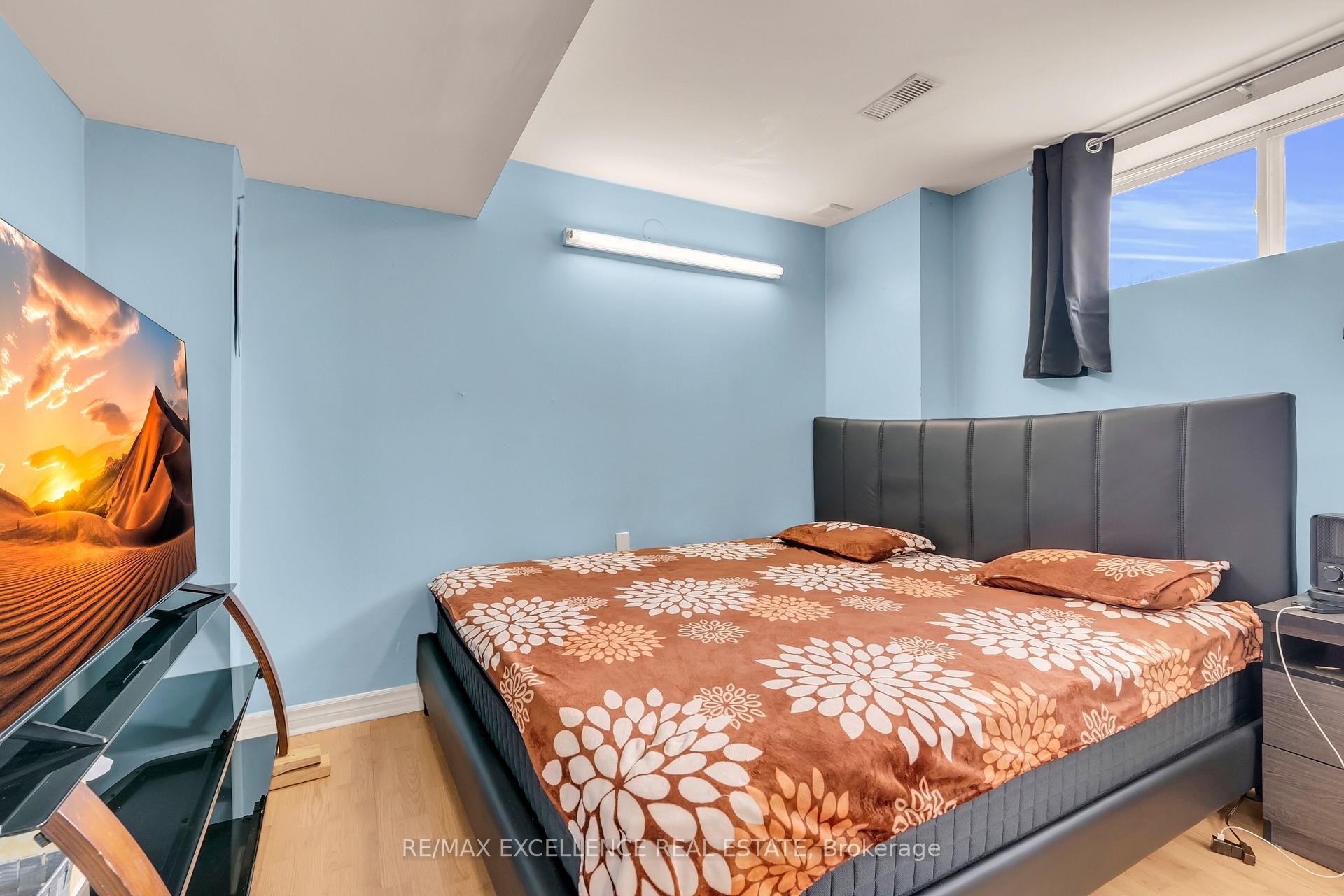 Photo 34 of 50 Jewel Crescent, Brampton, Sandringham-Wellington — HOMEH