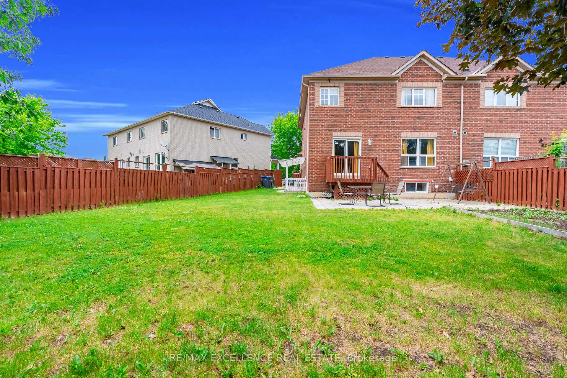 Photo 38 of 50 Jewel Crescent, Brampton, Sandringham-Wellington — HOMEH