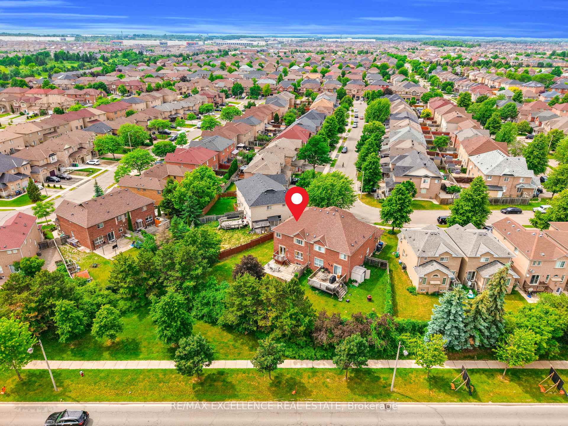 Photo 40 of 50 Jewel Crescent, Brampton, Sandringham-Wellington — HOMEH