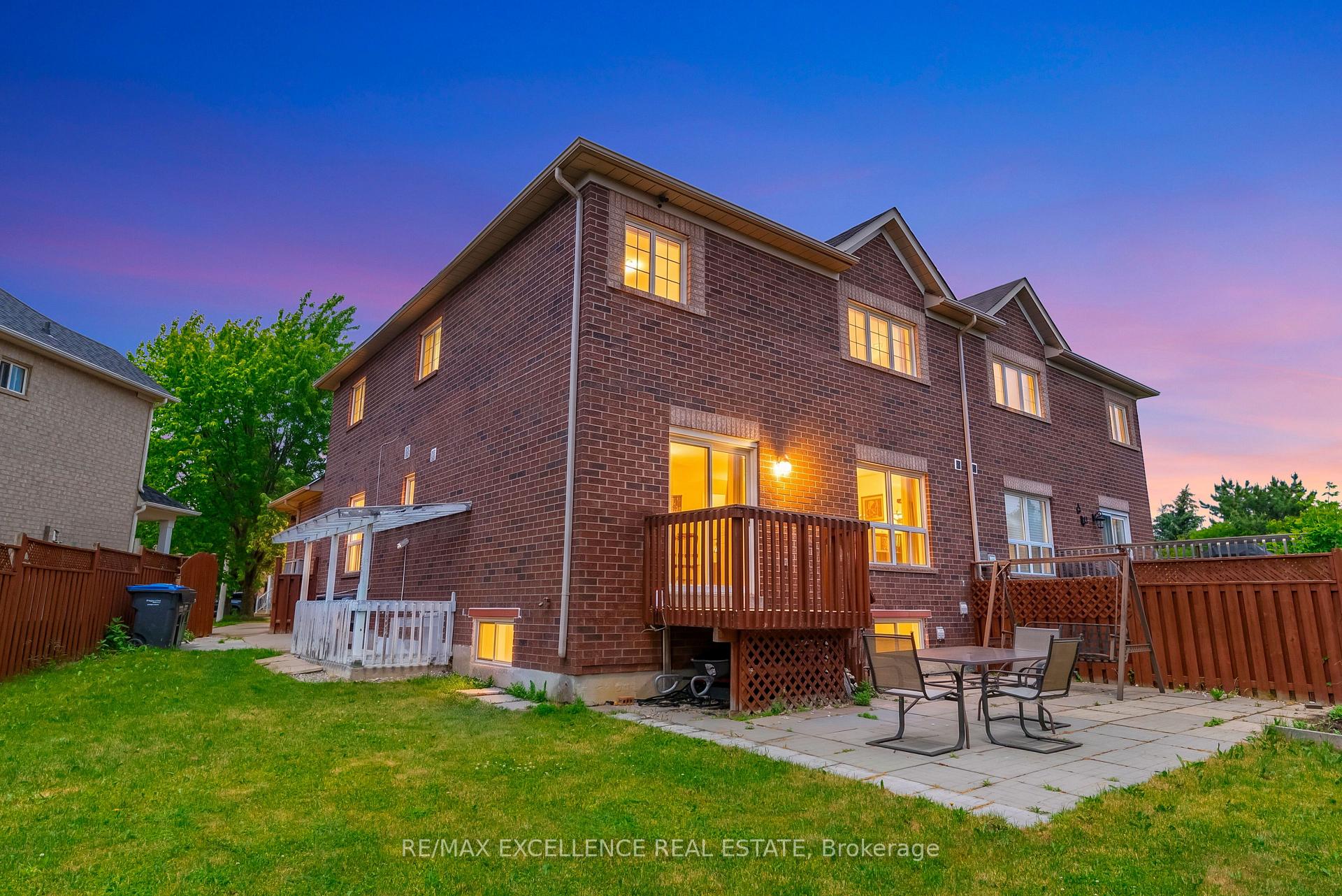 Photo 46 of 50 Jewel Crescent, Brampton, Sandringham-Wellington — HOMEH