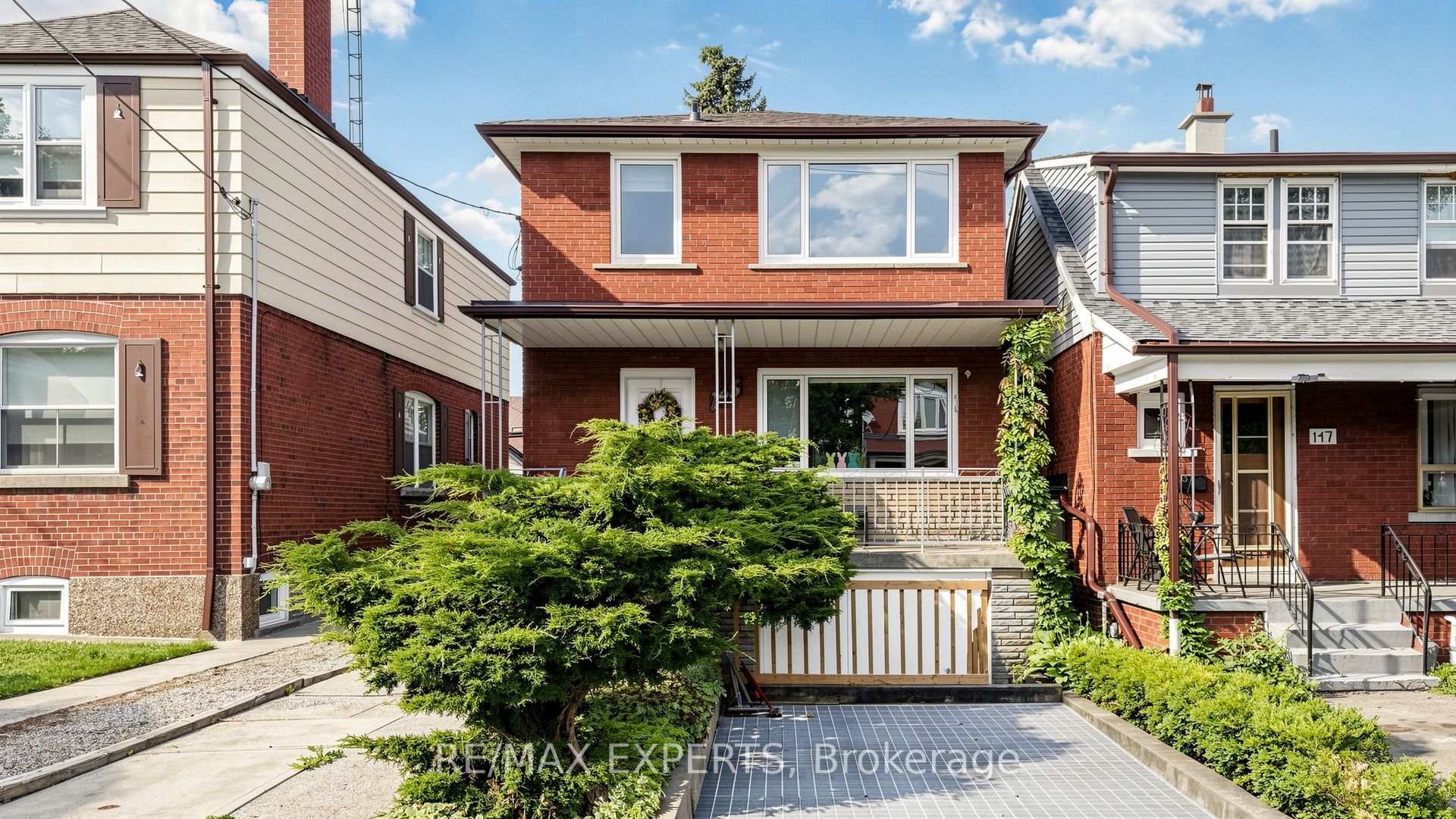Photo 2 of 145 Gloucester Grove, Toronto, Oakwood Village — HOMEH
