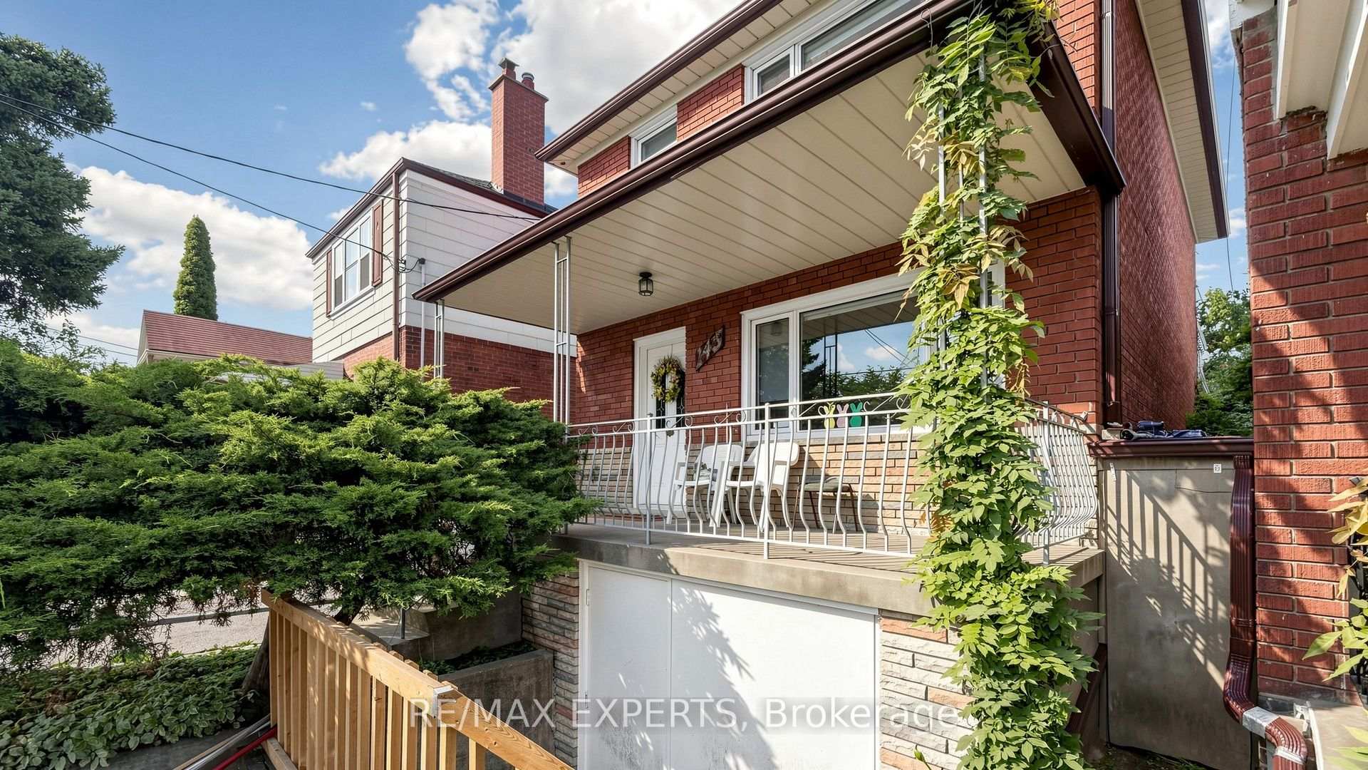 Photo 3 of 145 Gloucester Grove, Toronto, Oakwood Village — HOMEH