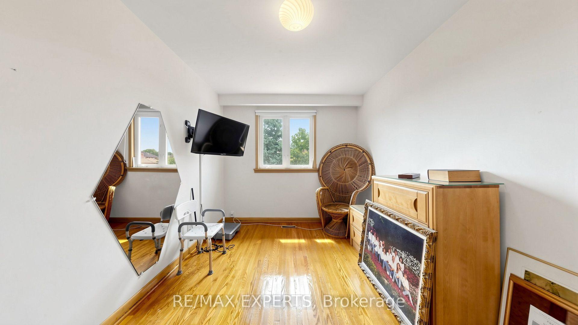 Photo 25 of 145 Gloucester Grove, Toronto, Oakwood Village — HOMEH