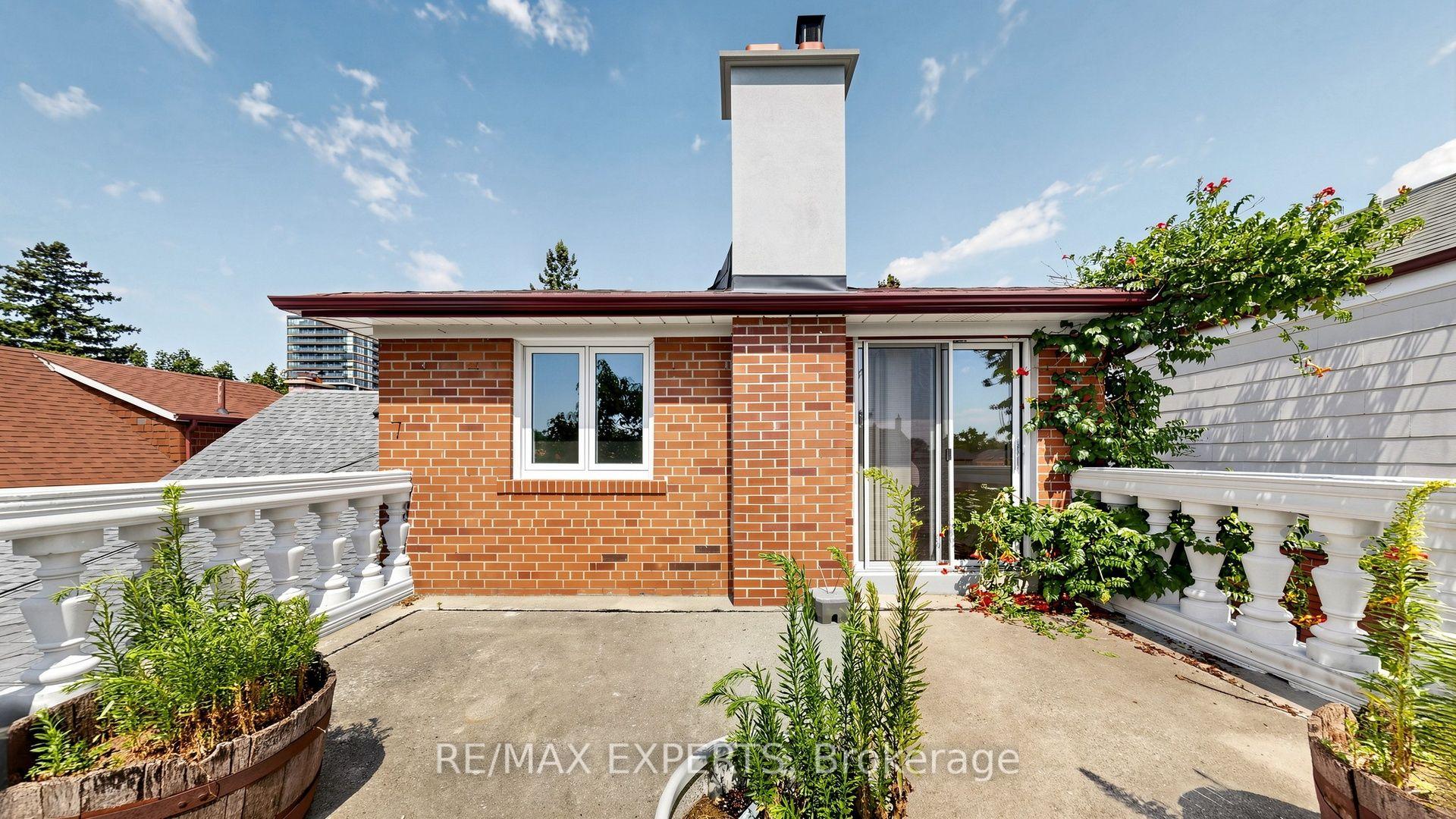 Photo 41 of 145 Gloucester Grove, Toronto, Oakwood Village — HOMEH