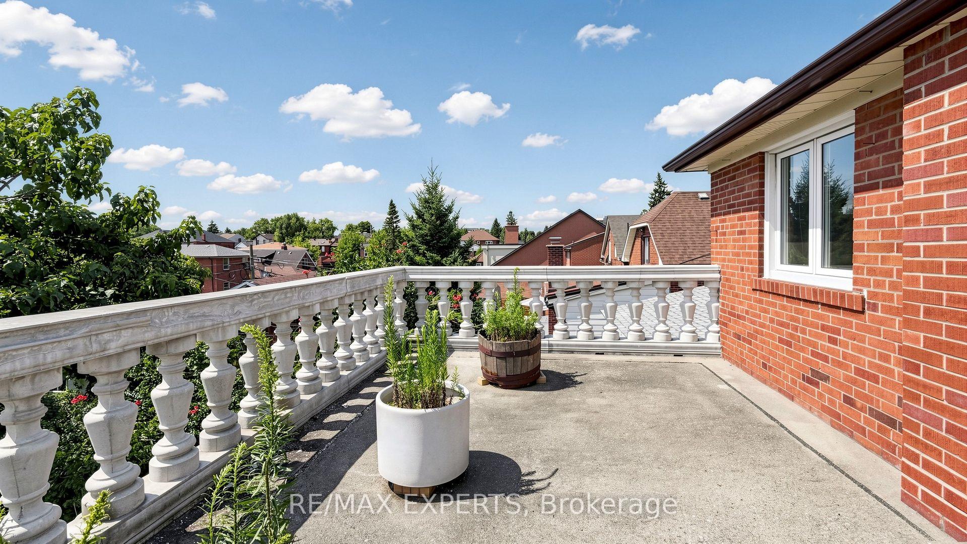 Photo 43 of 145 Gloucester Grove, Toronto, Oakwood Village — HOMEH