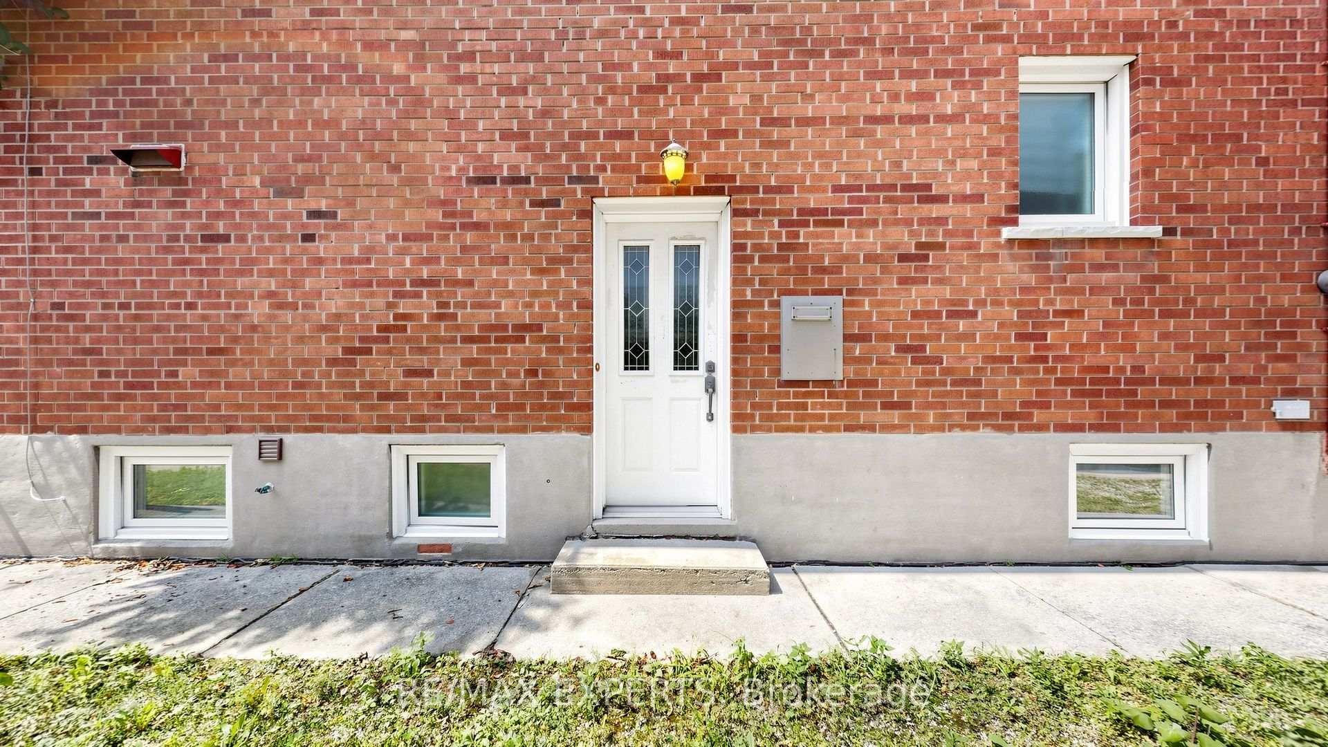 Photo 45 of 145 Gloucester Grove, Toronto, Oakwood Village — HOMEH