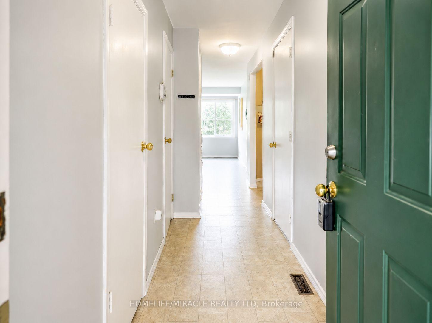 Photo 4 of Unit 38, 10 Holborn Court, Kitchener, Stanley Park — HOMEH