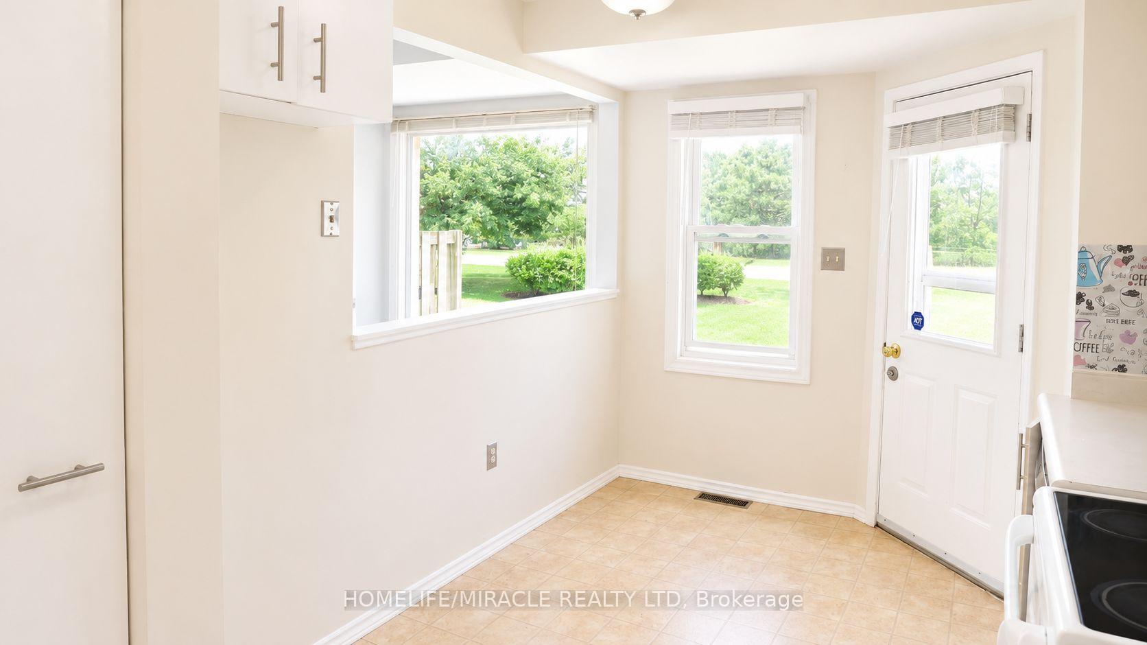 Photo 5 of Unit 38, 10 Holborn Court, Kitchener, Stanley Park — HOMEH