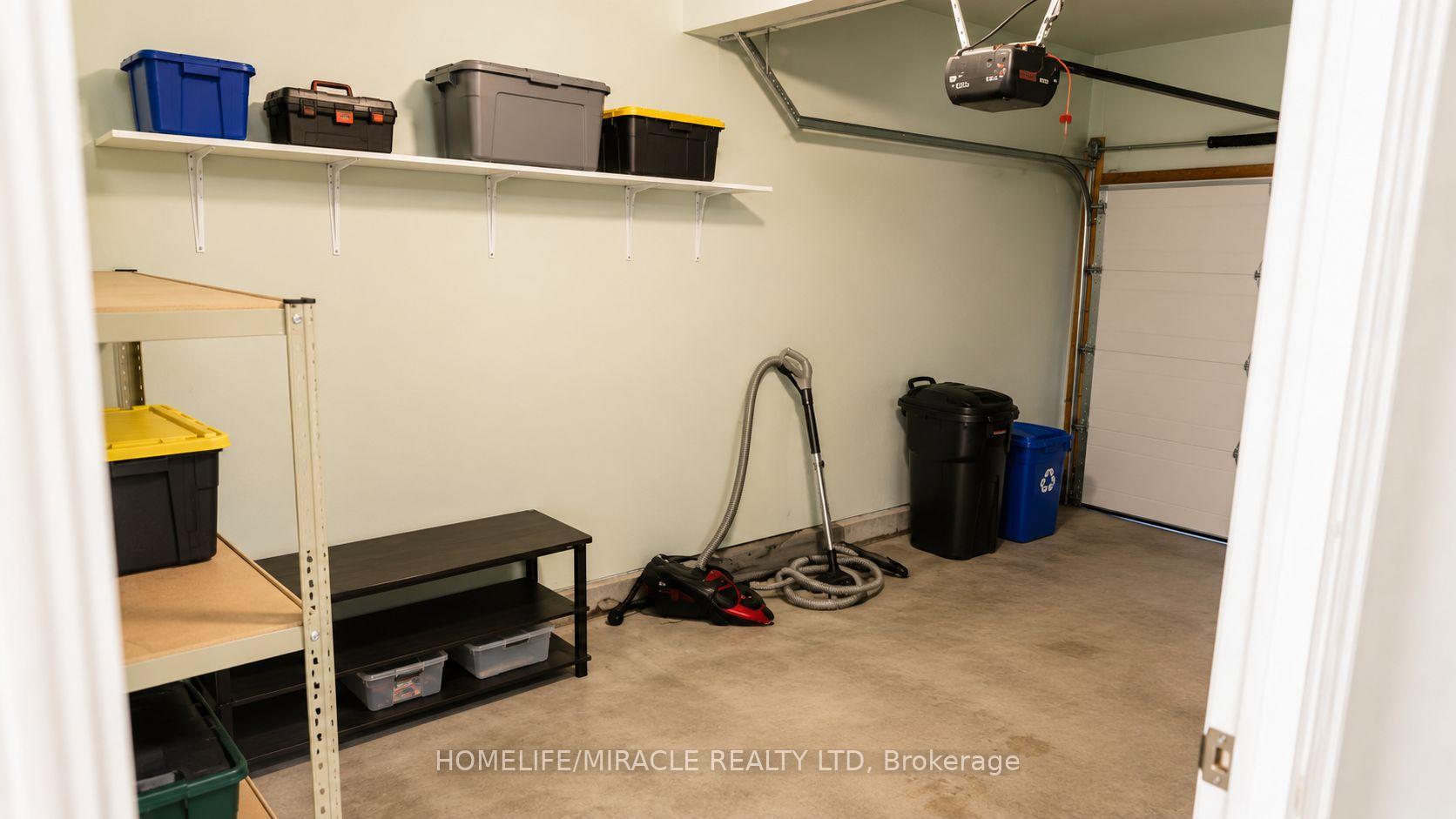 Photo 26 of Unit 38, 10 Holborn Court, Kitchener, Stanley Park — HOMEH