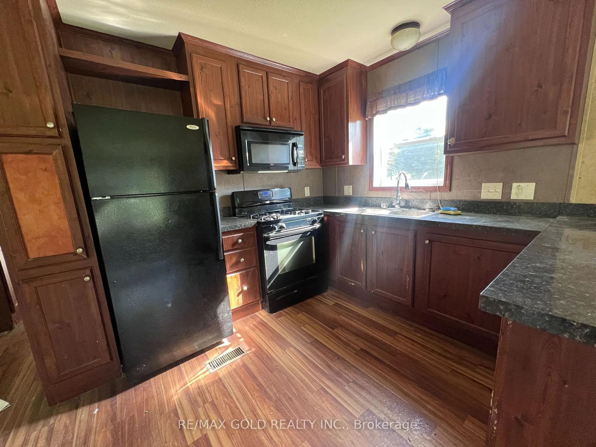 Photo 4 of Unit 5, 292 Freelton Road, Hamilton, Freelton — HOMEH