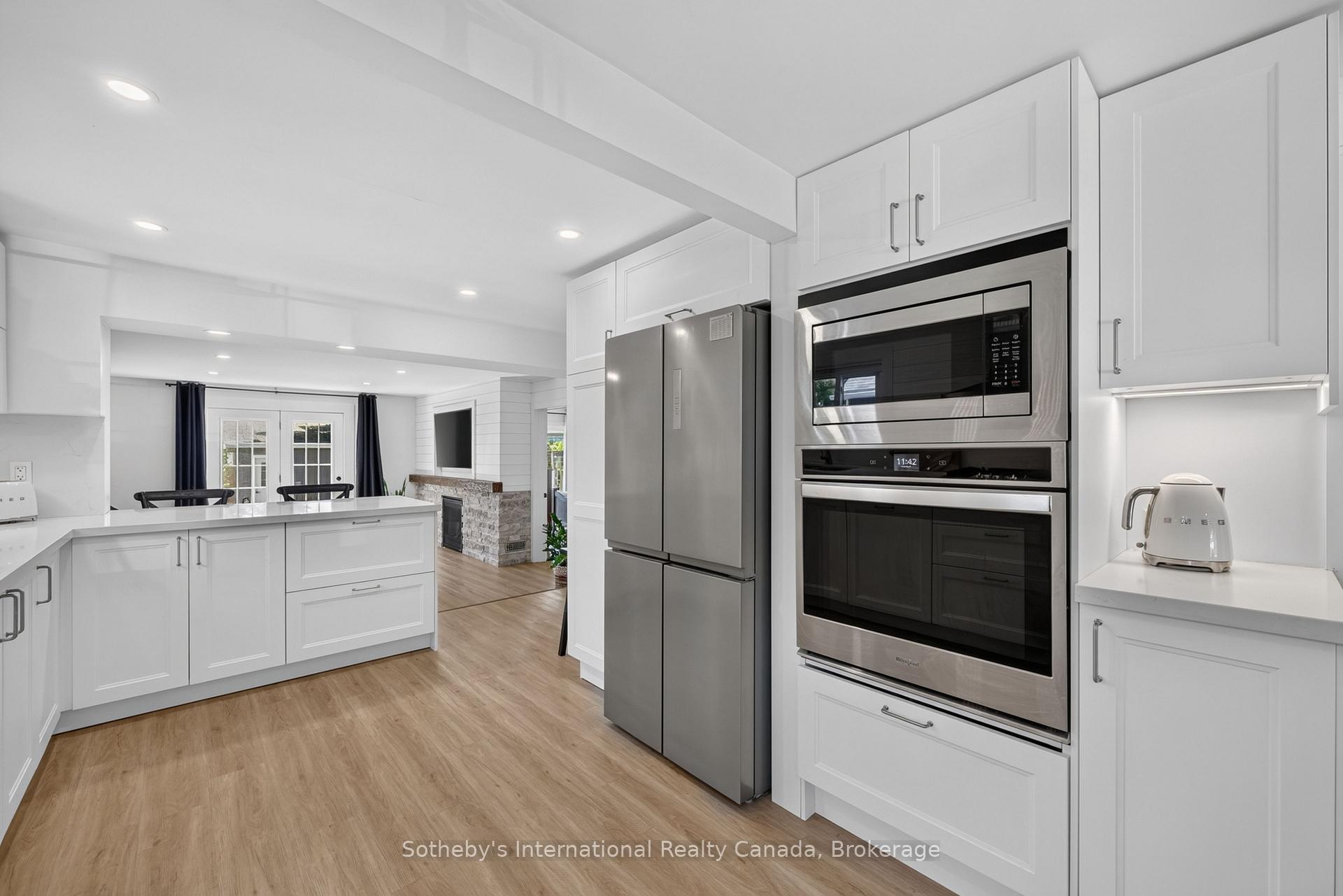 Photo 13 of 131 Bruce Street S, Blue Mountains — HOMEH
