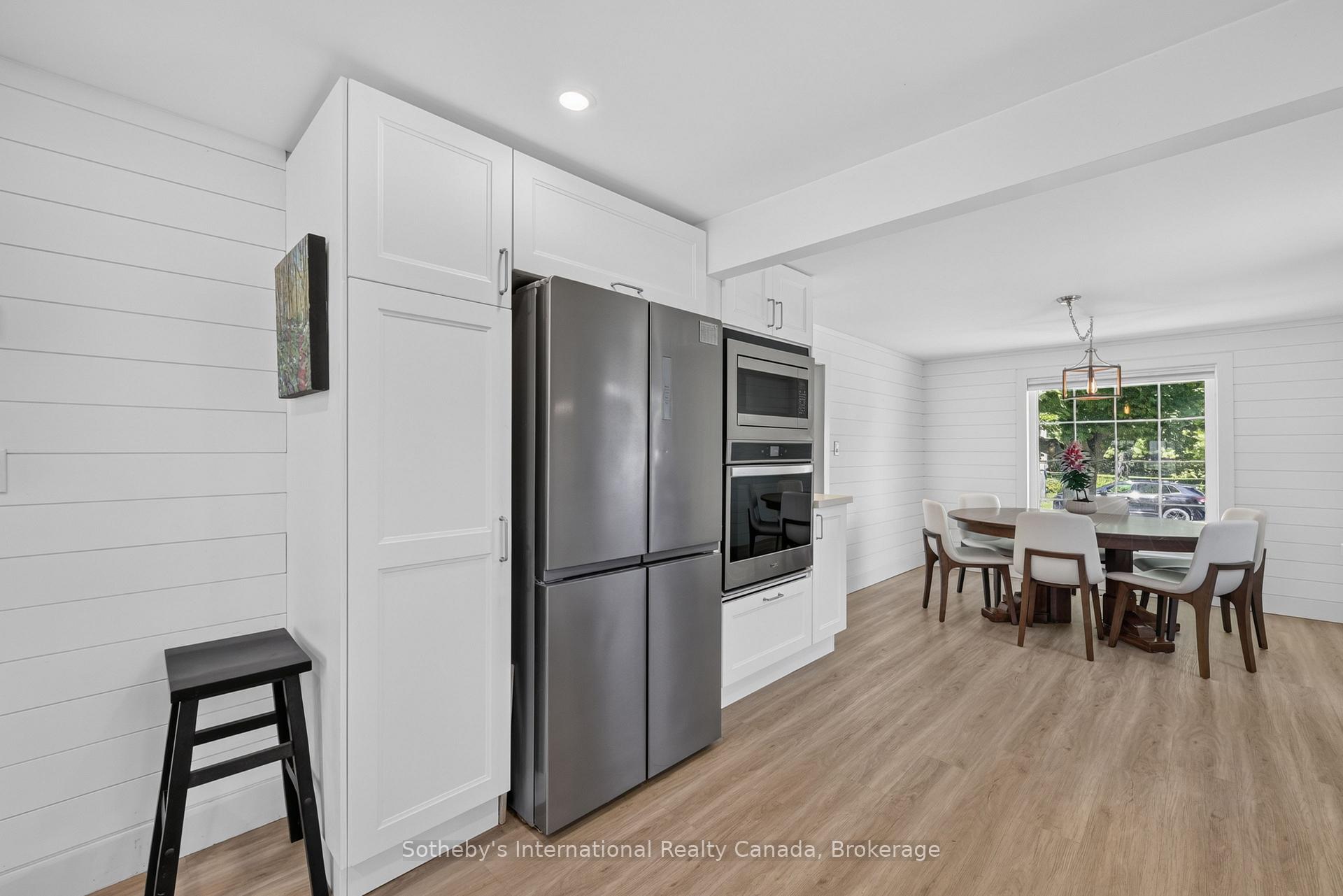Photo 14 of 131 Bruce Street S, Blue Mountains — HOMEH