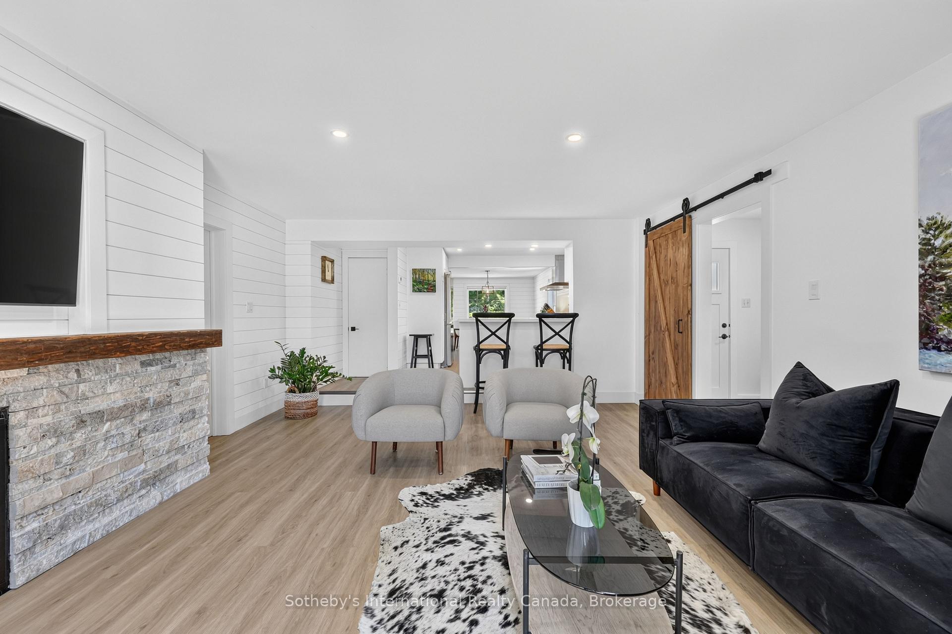 Photo 20 of 131 Bruce Street S, Blue Mountains — HOMEH