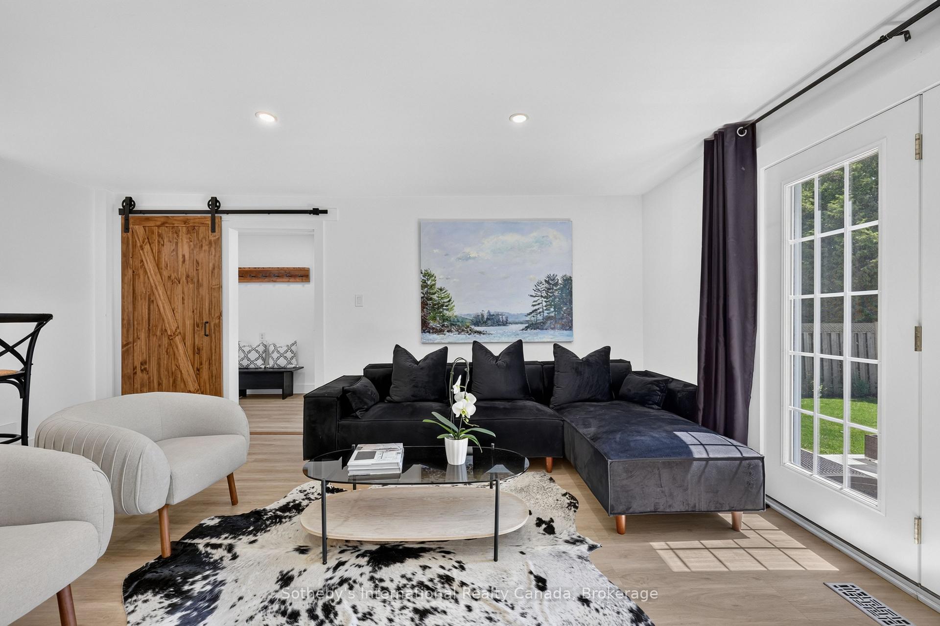 Photo 21 of 131 Bruce Street S, Blue Mountains — HOMEH