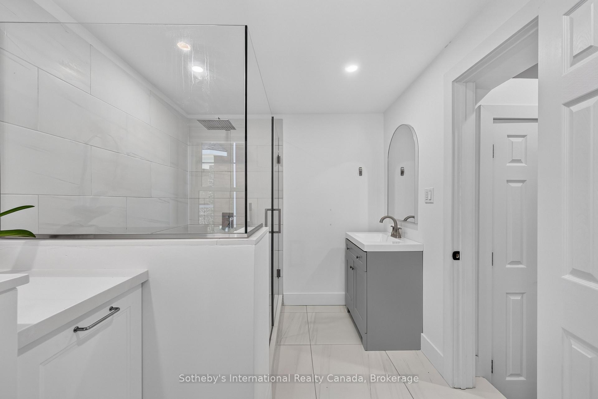 Photo 24 of 131 Bruce Street S, Blue Mountains — HOMEH