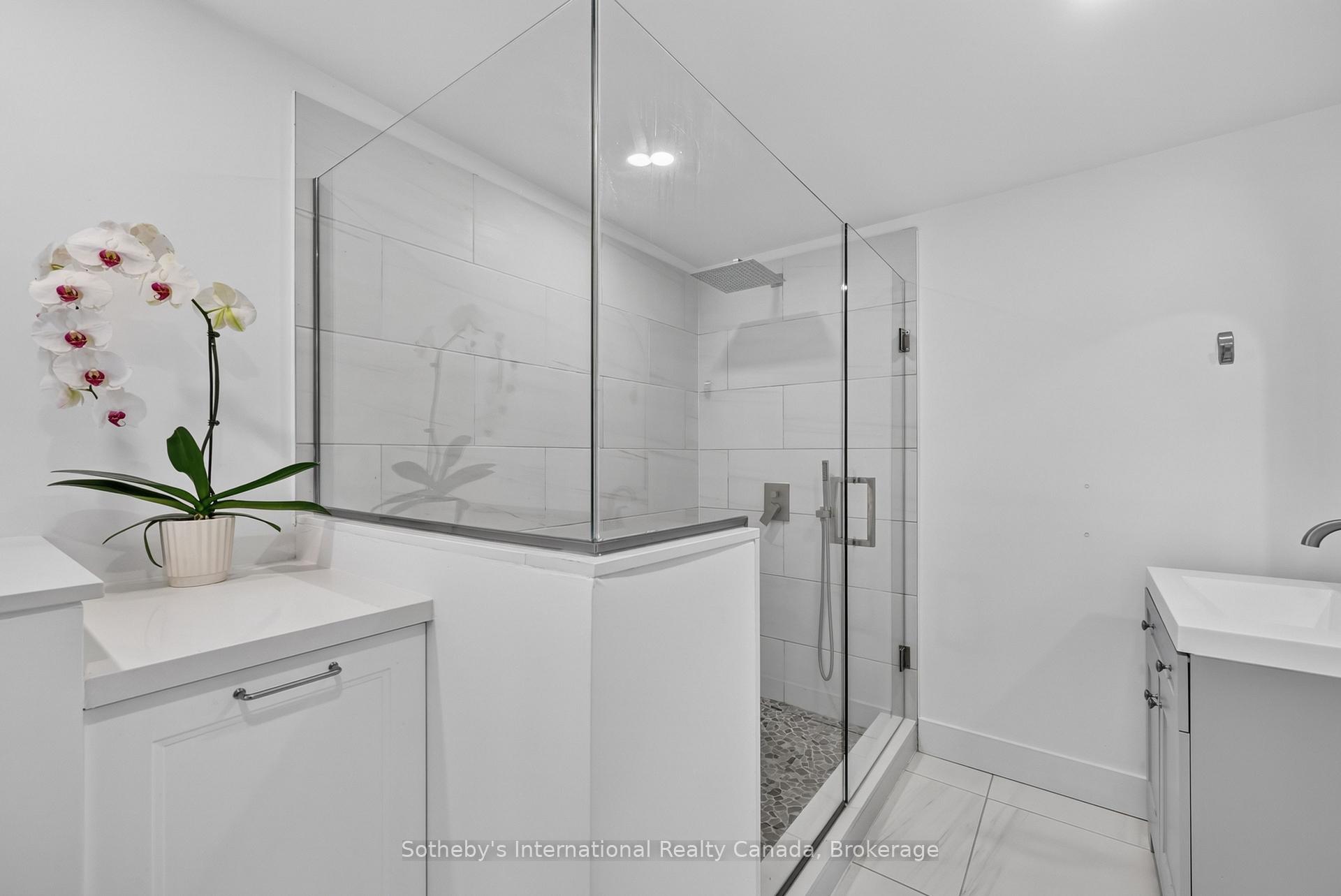 Photo 25 of 131 Bruce Street S, Blue Mountains — HOMEH