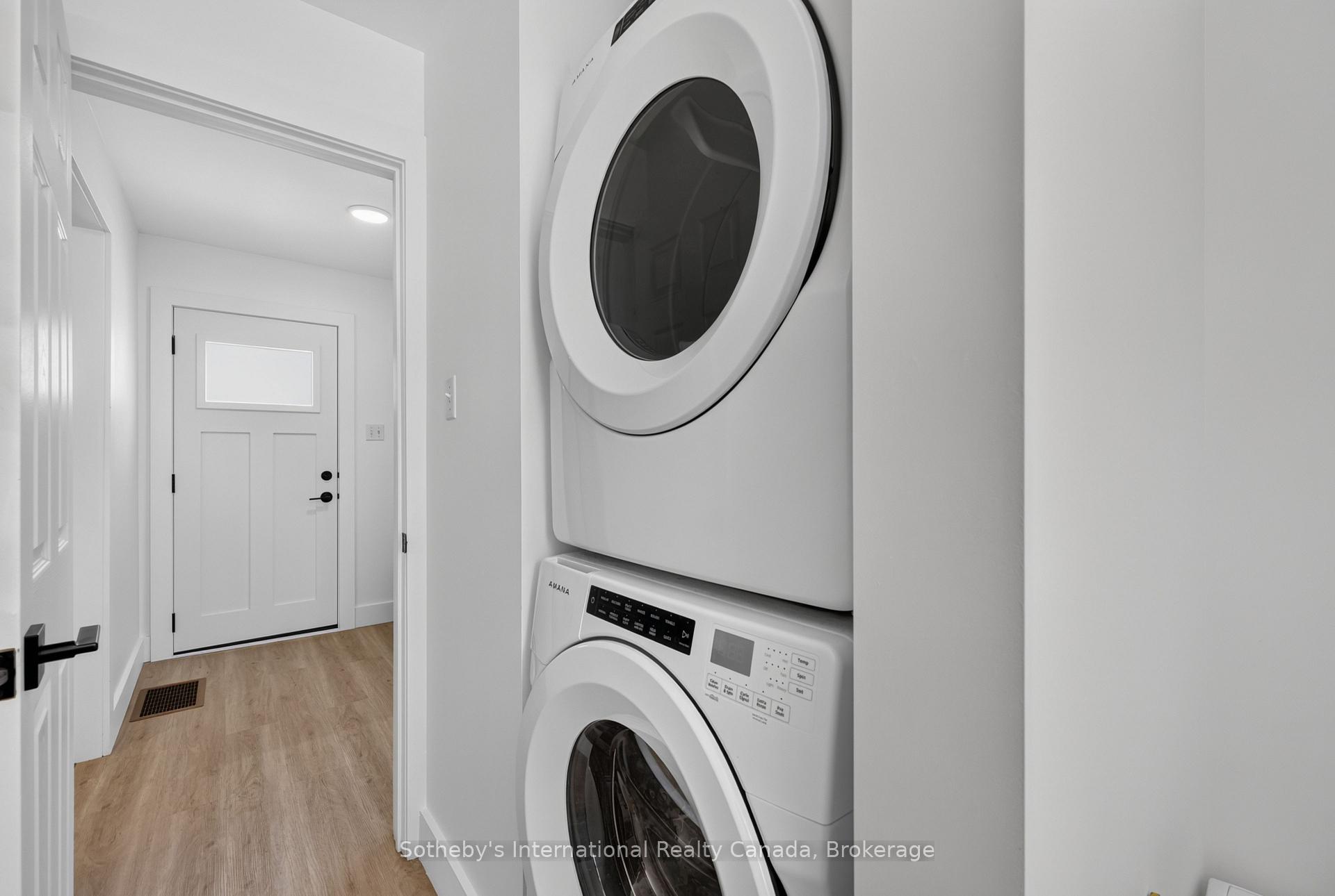 Photo 27 of 131 Bruce Street S, Blue Mountains — HOMEH