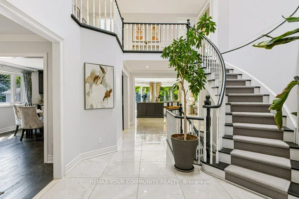 Photo 4 of 331 Maplehurst Avenue, North York, Willowdale East — HOMEH