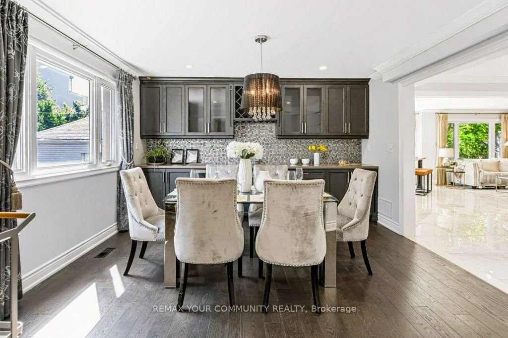 Photo 6 of 331 Maplehurst Avenue, North York, Willowdale East — HOMEH