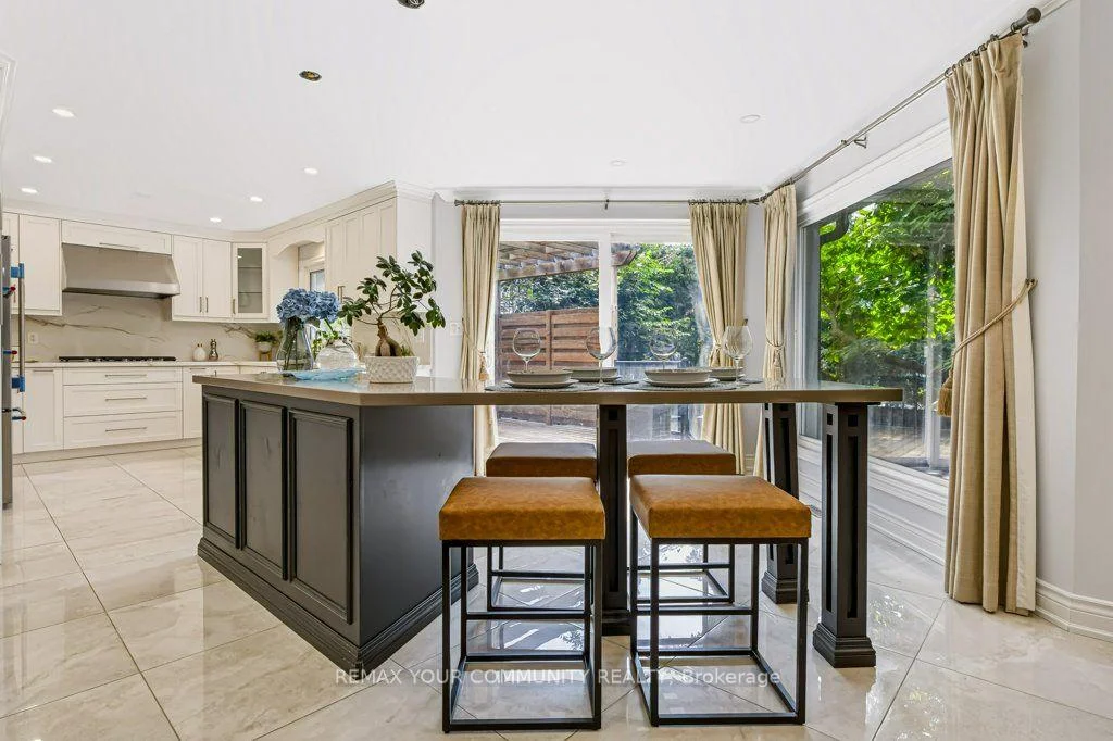Photo 8 of 331 Maplehurst Avenue, North York, Willowdale East — HOMEH