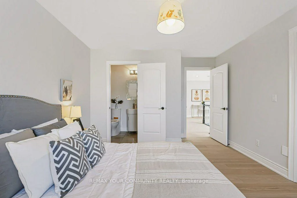 Photo 24 of 331 Maplehurst Avenue, North York, Willowdale East — HOMEH