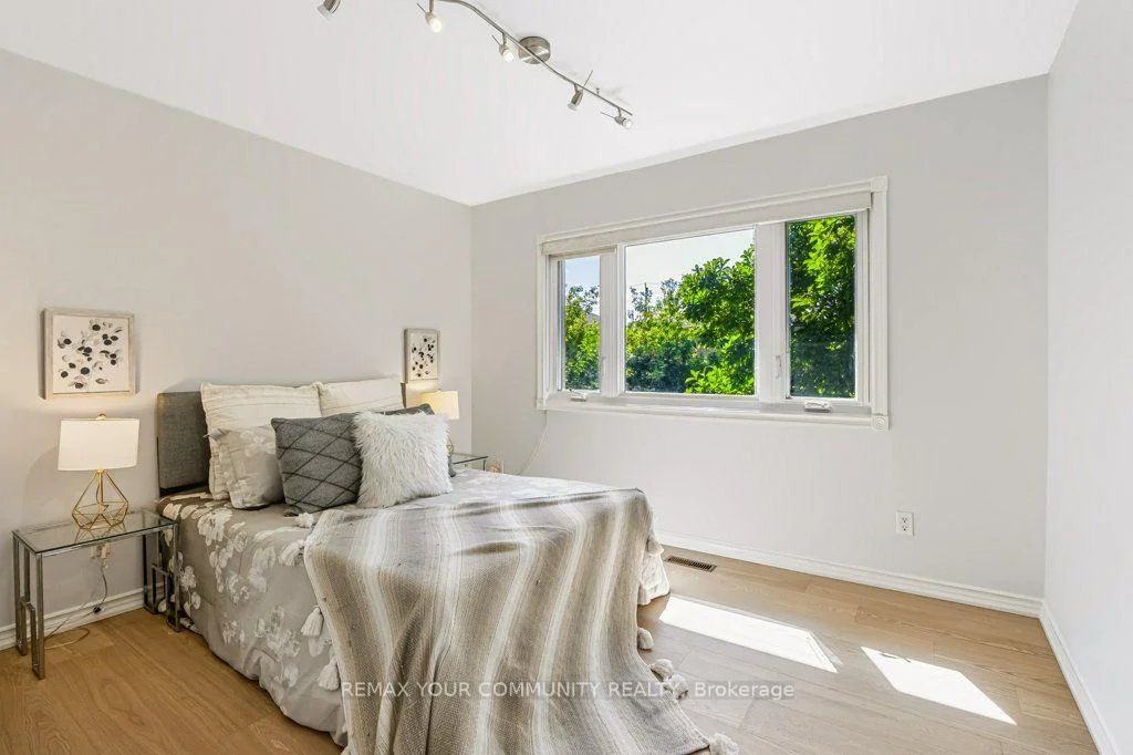 Photo 26 of 331 Maplehurst Avenue, North York, Willowdale East — HOMEH