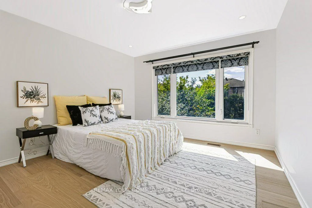 Photo 27 of 331 Maplehurst Avenue, North York, Willowdale East — HOMEH
