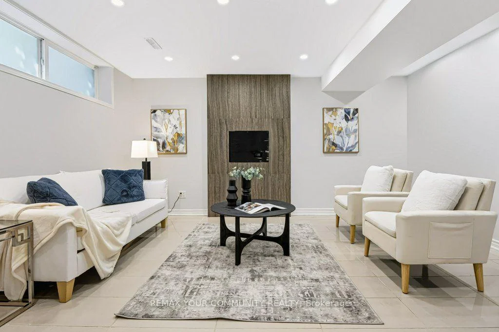 Photo 32 of 331 Maplehurst Avenue, North York, Willowdale East — HOMEH