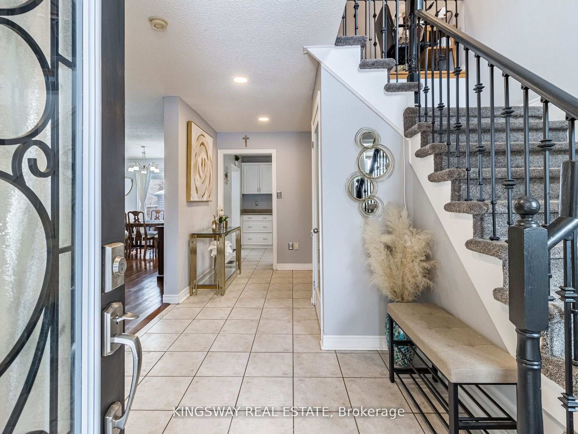 Photo 3 of 570 Enfield Road, Burlington, LaSalle — HOMEH