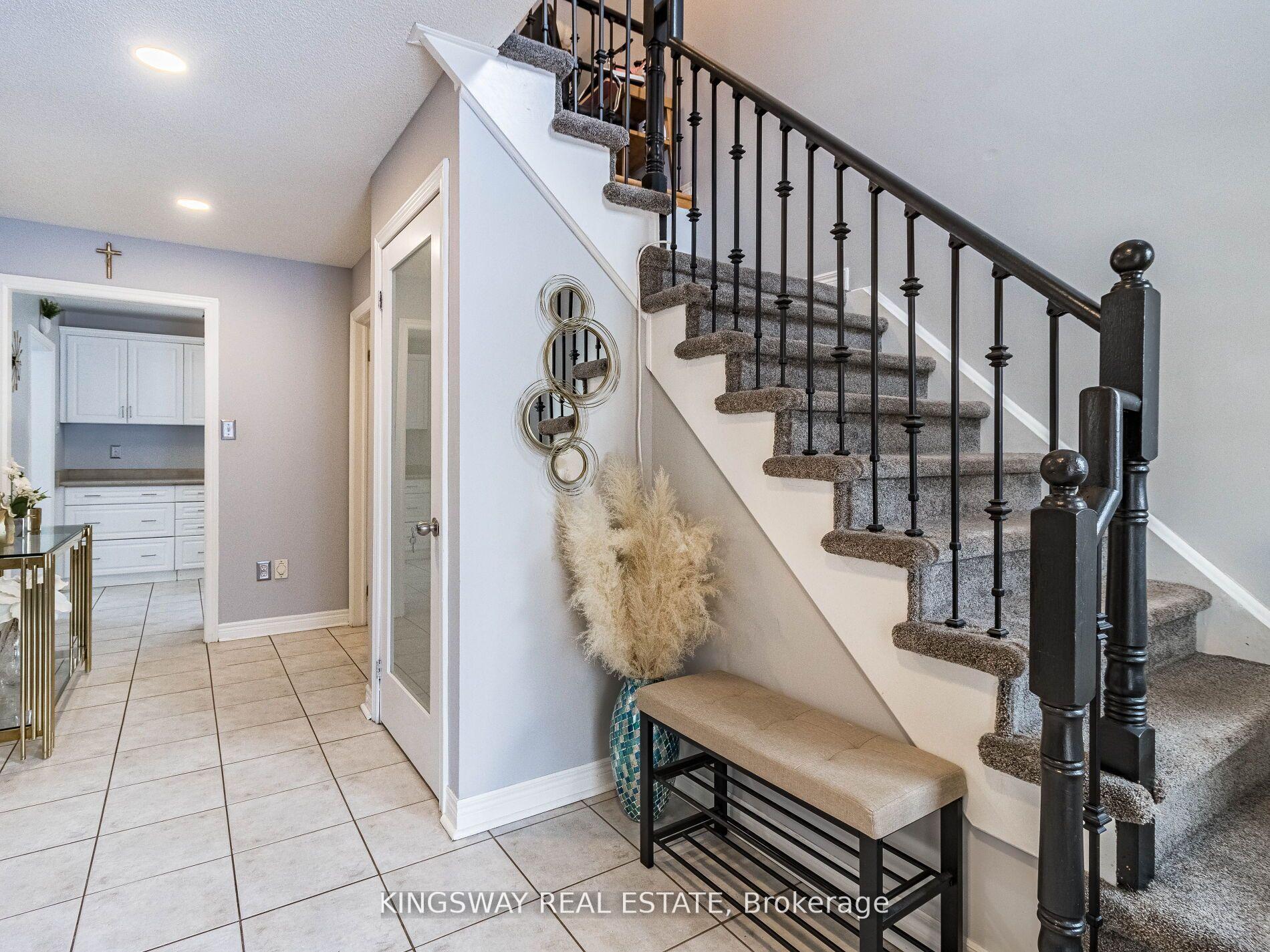 Photo 6 of 570 Enfield Road, Burlington, LaSalle — HOMEH