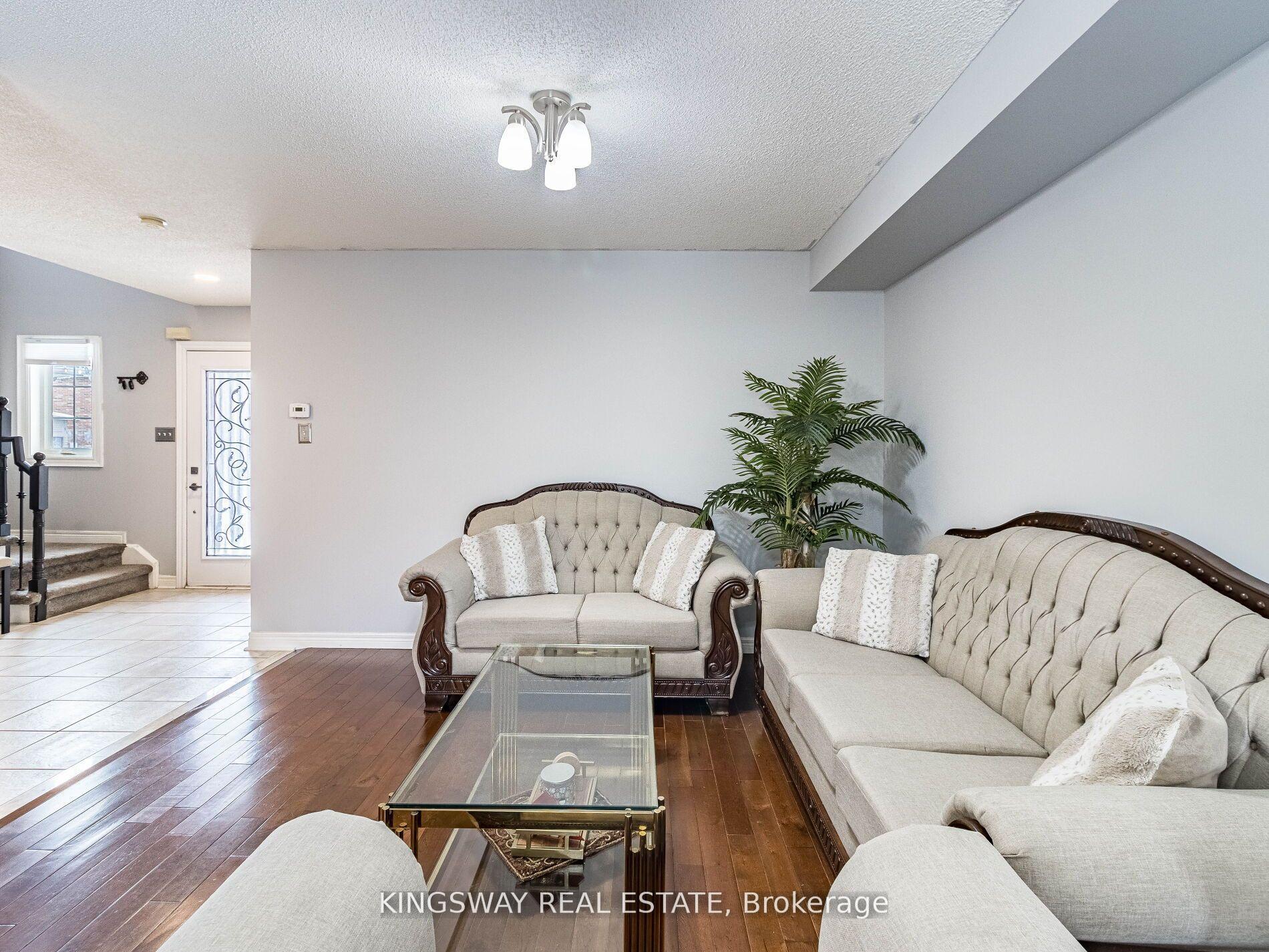 Photo 10 of 570 Enfield Road, Burlington, LaSalle — HOMEH