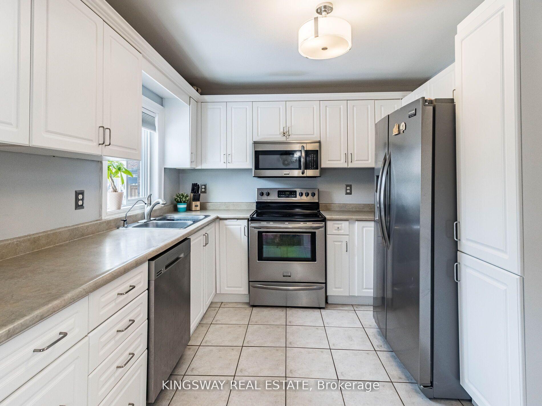 Photo 13 of 570 Enfield Road, Burlington, LaSalle — HOMEH