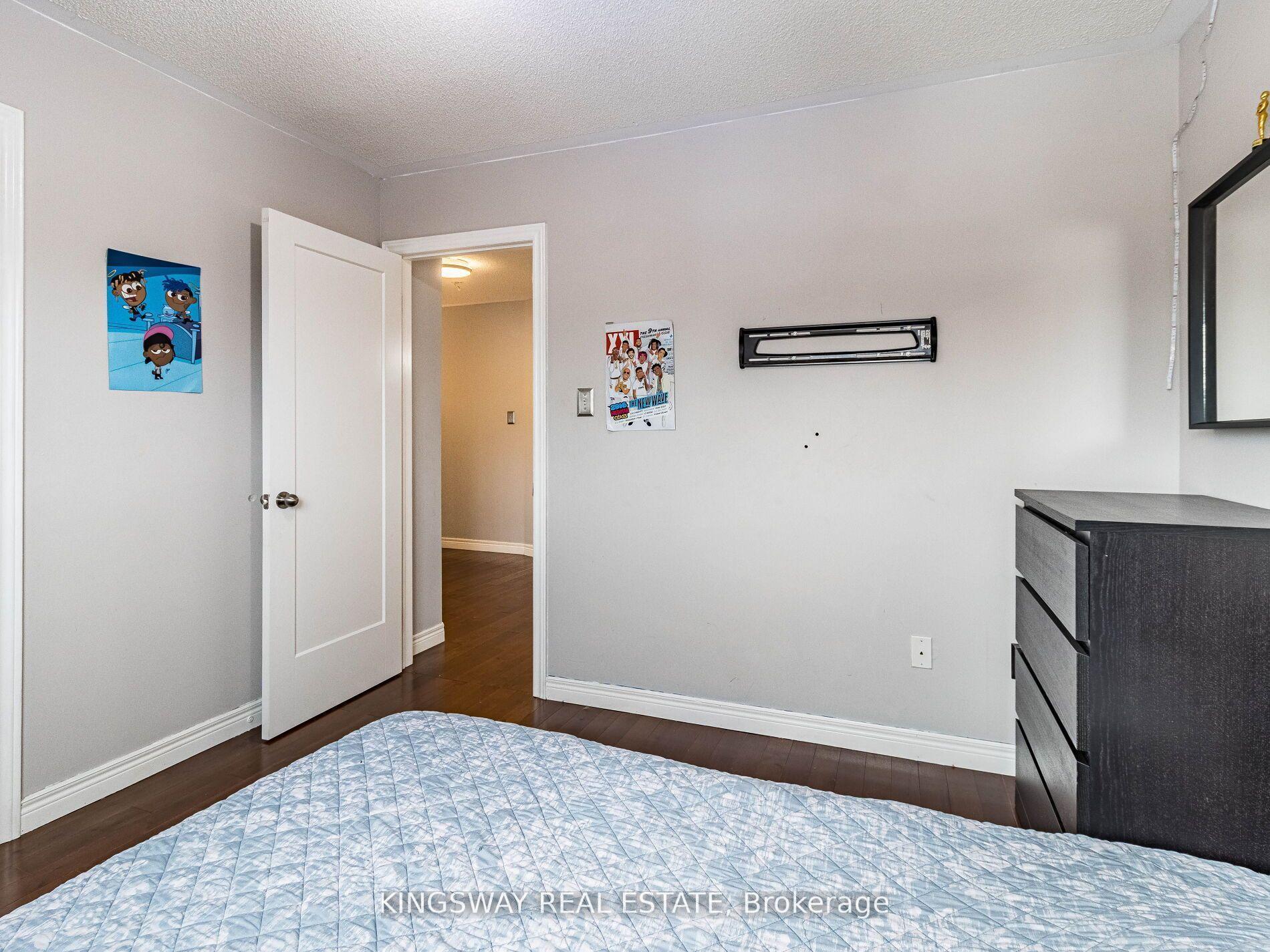 Photo 26 of 570 Enfield Road, Burlington, LaSalle — HOMEH